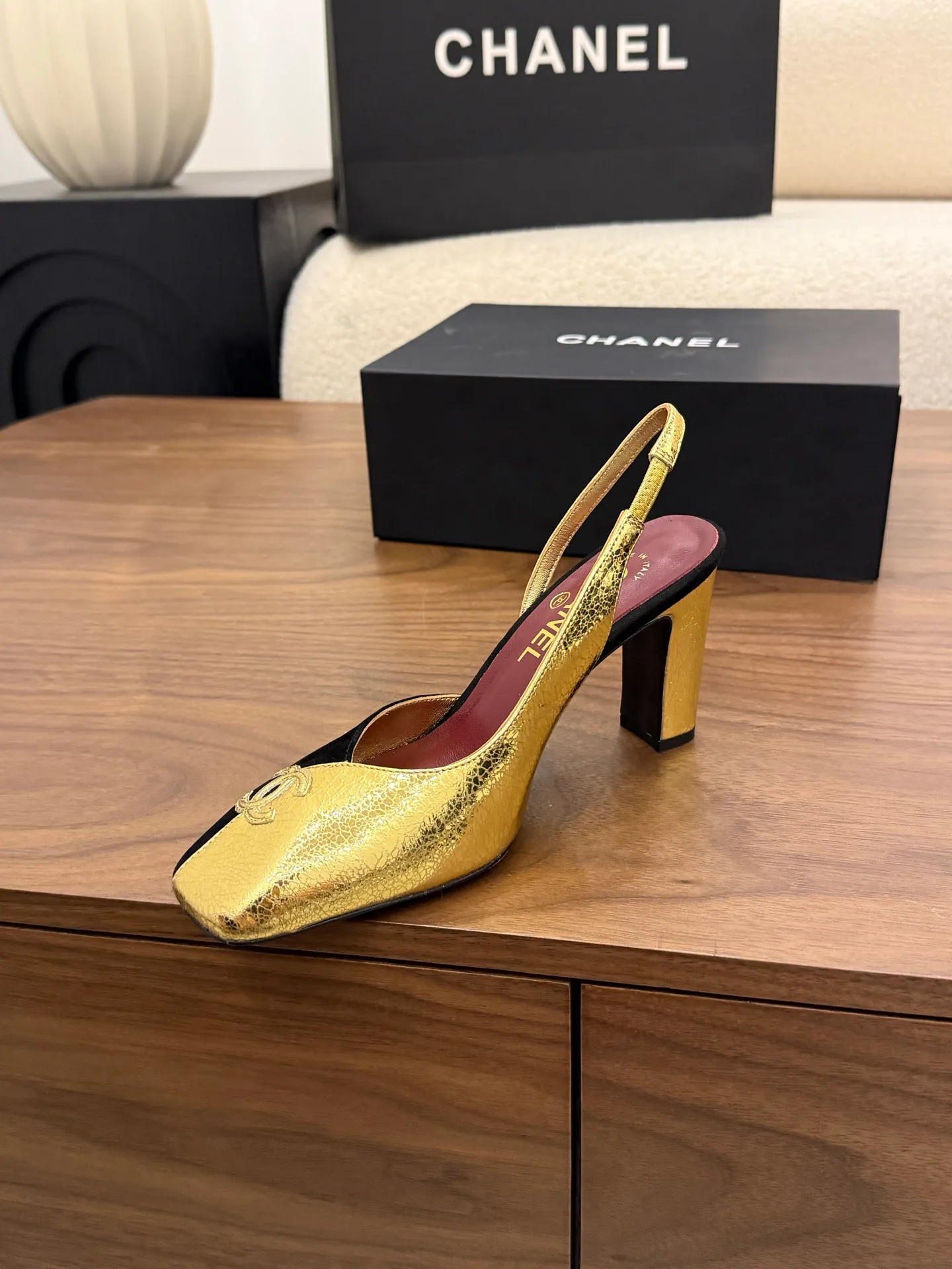 Босоножки Женские Chanel 11898565