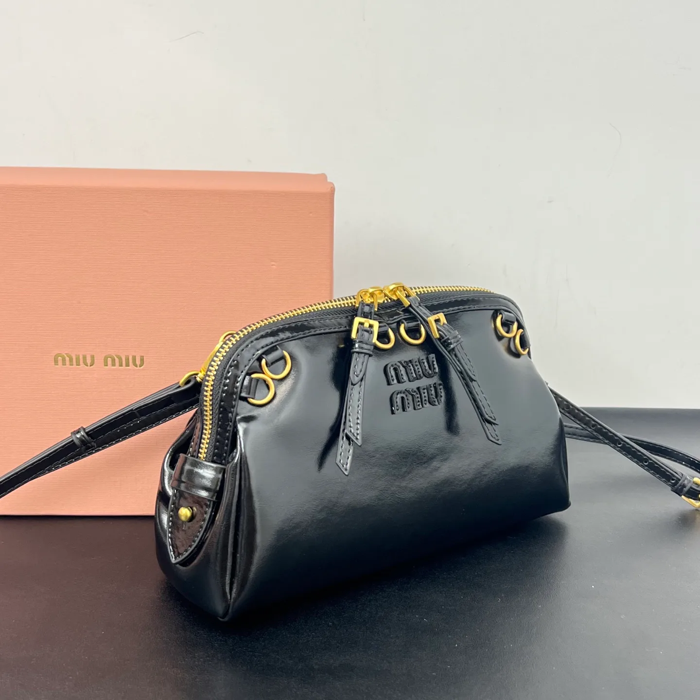 Классические Сумки Женские Miu Miu 11742816