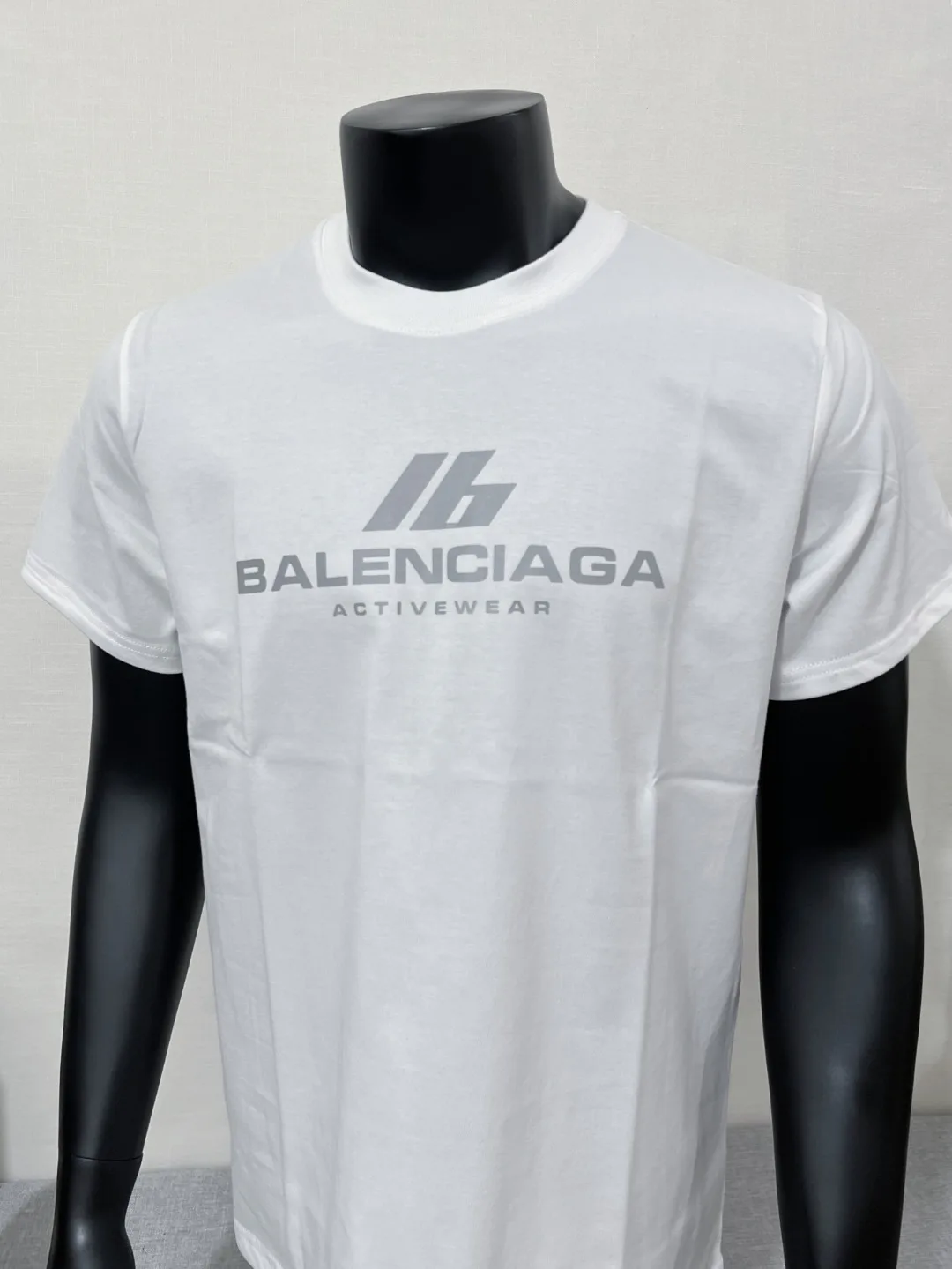 Футболки Женские Balenciaga 10310751