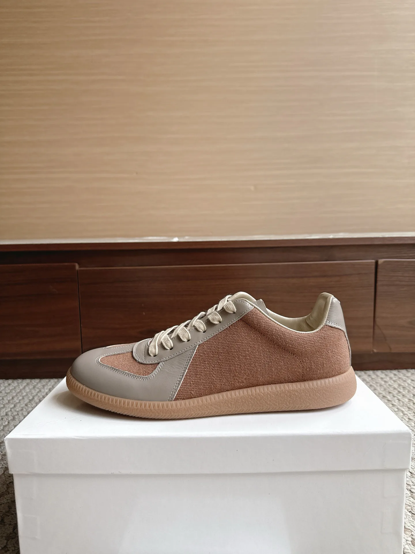 Кроссовки Женские Maison Margiela 16967115