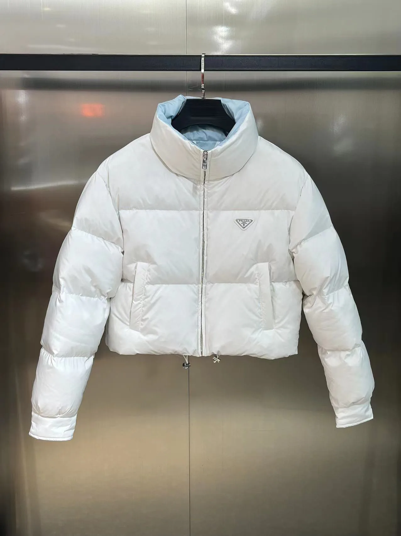 Куртки И Пуховики Женские Prada 17964491