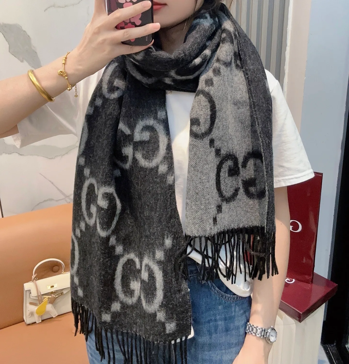Шарфы Gucci 18105423