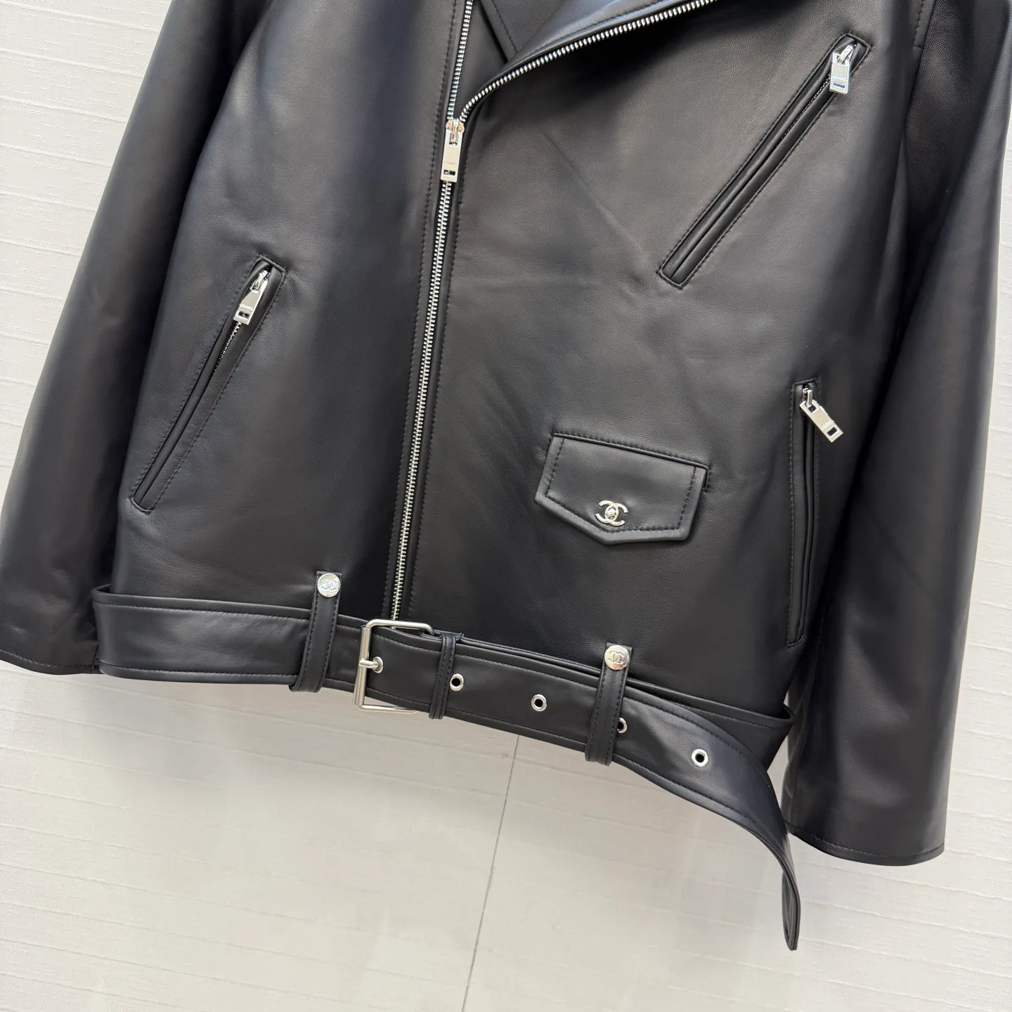 Кожаные Куртки И Дублёнки Женские Chanel 18376078