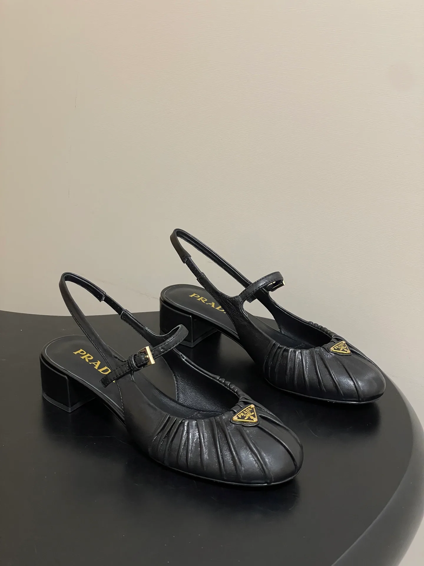 Босоножки Женские Prada 18492542