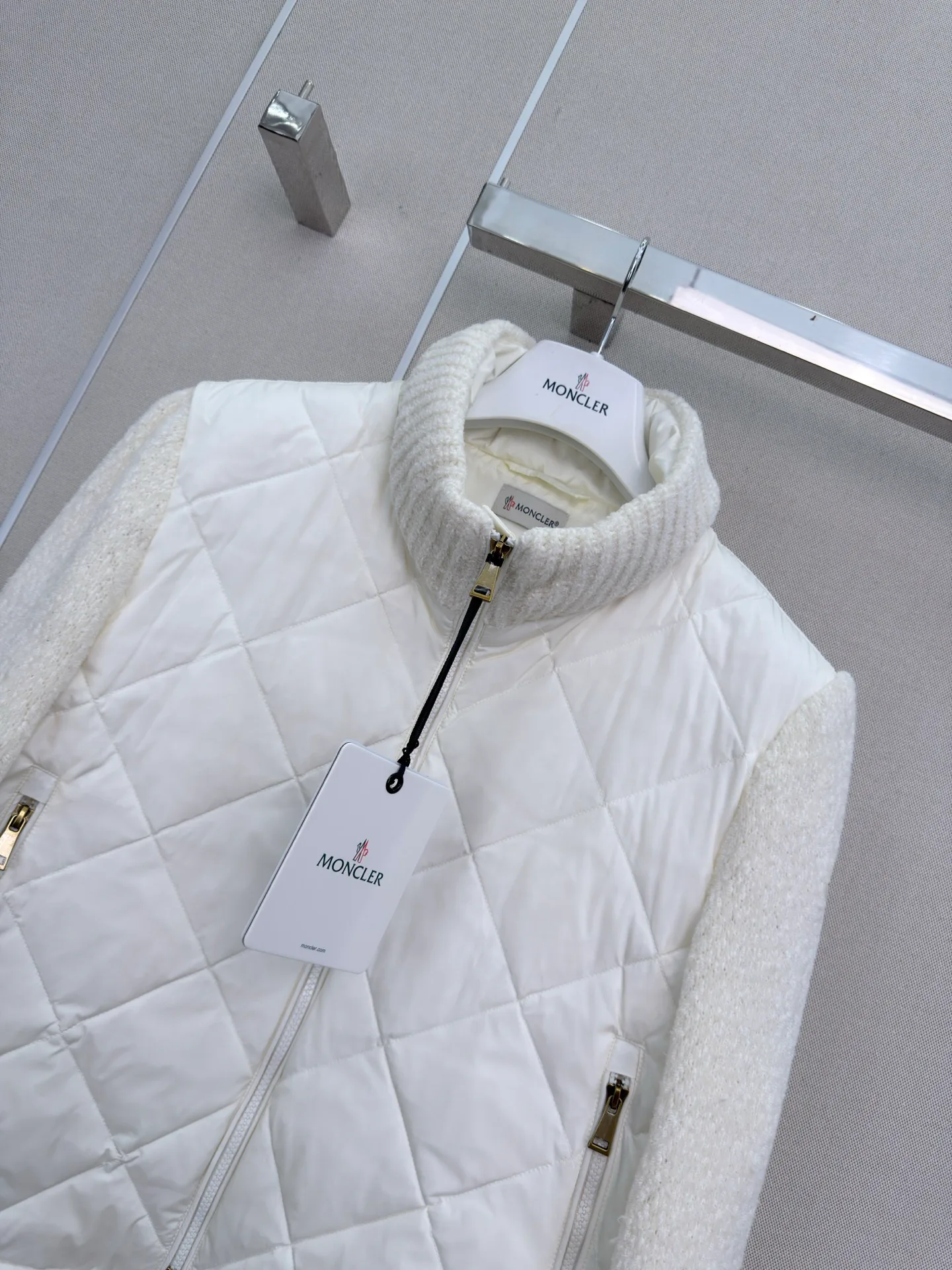 Куртки И Пуховики Женские Moncler 18203546
