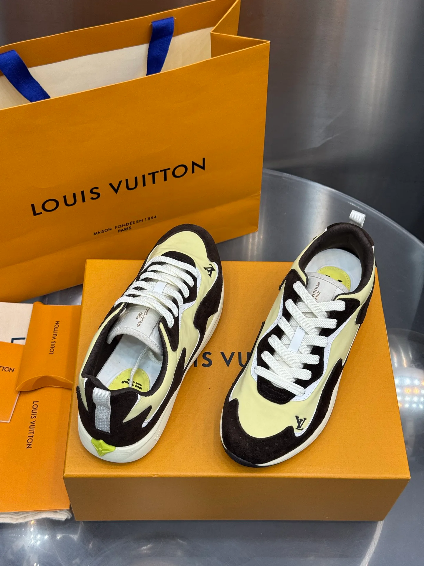 Кроссовки Мужские Louis Vuitton 18202636