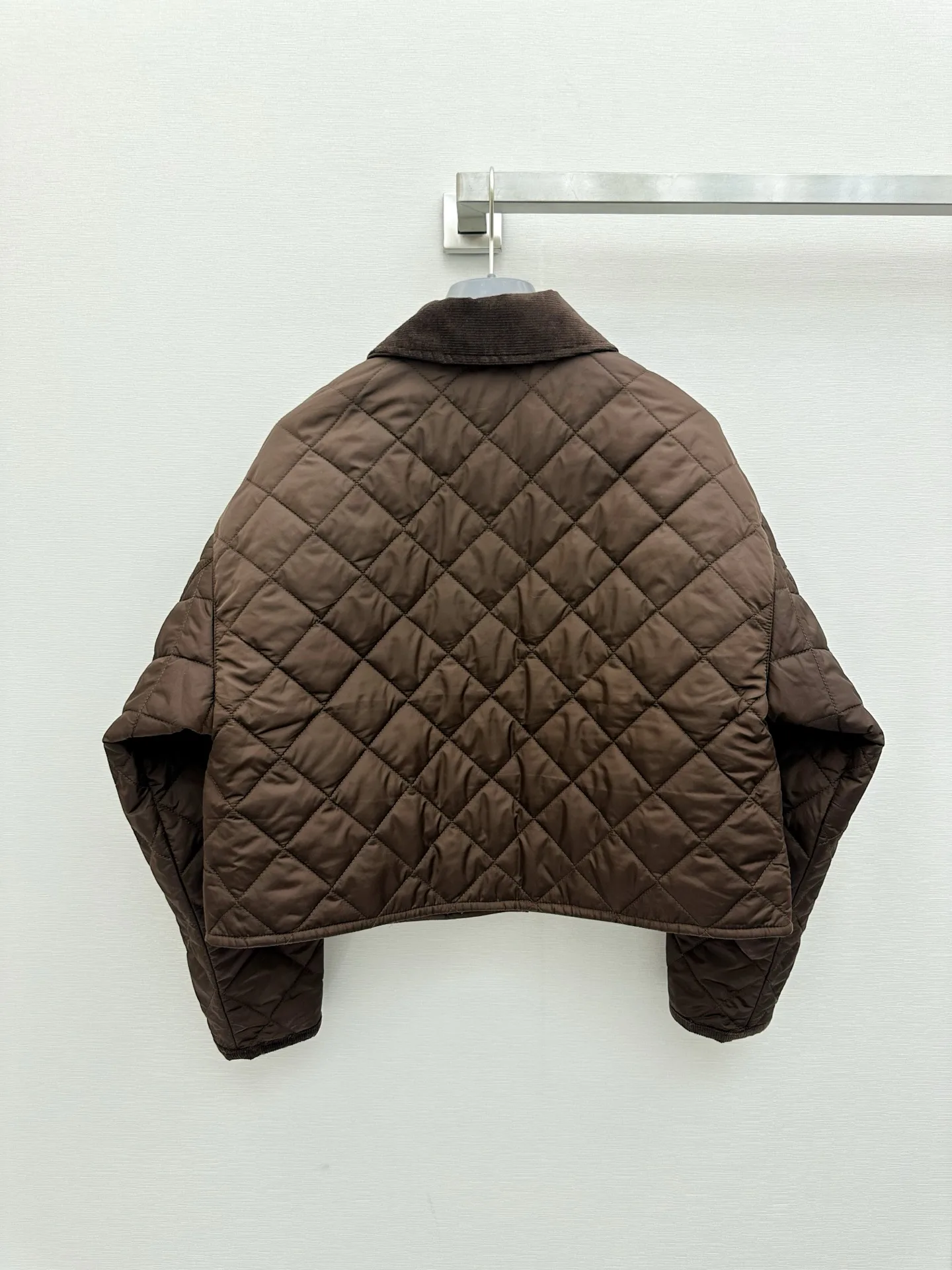 Куртки И Пуховики Женские Prada 17959874
