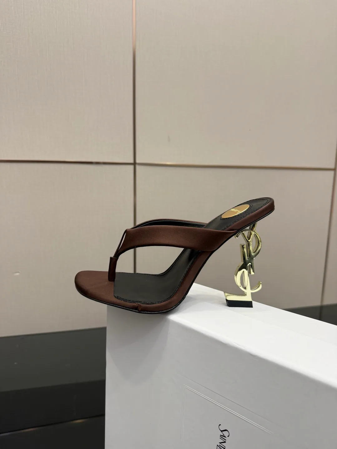 Босоножки Женские Saint Laurent 9632692