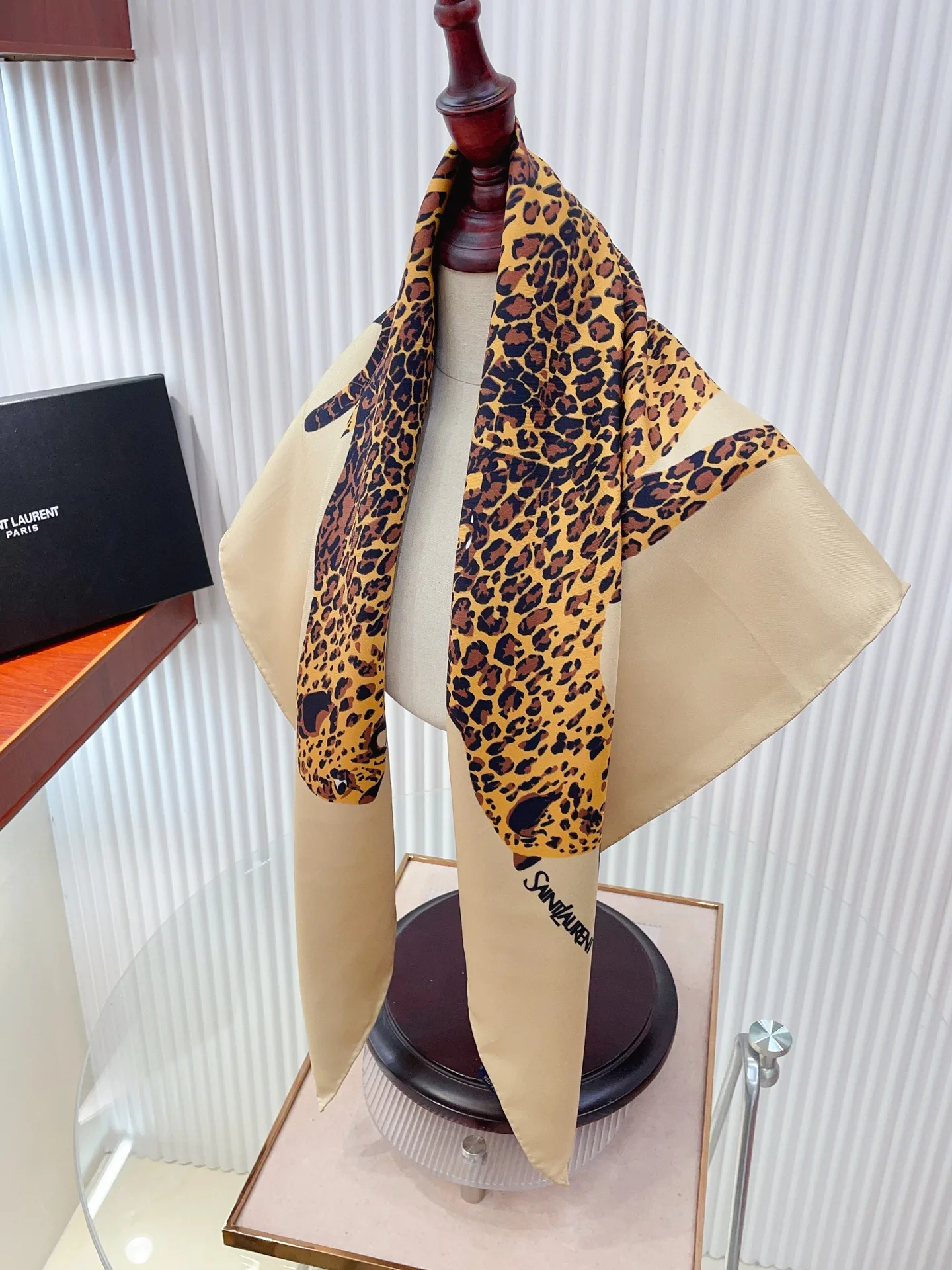 Платки Saint Laurent 11585488