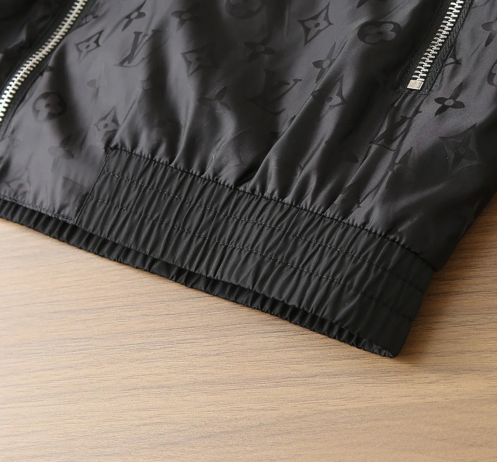 Куртки И Пуховики Мужские Louis Vuitton 9949817