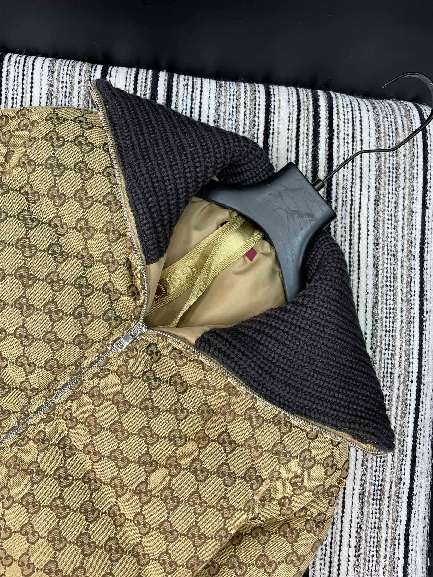 Куртки И Пуховики Женские Gucci 303707