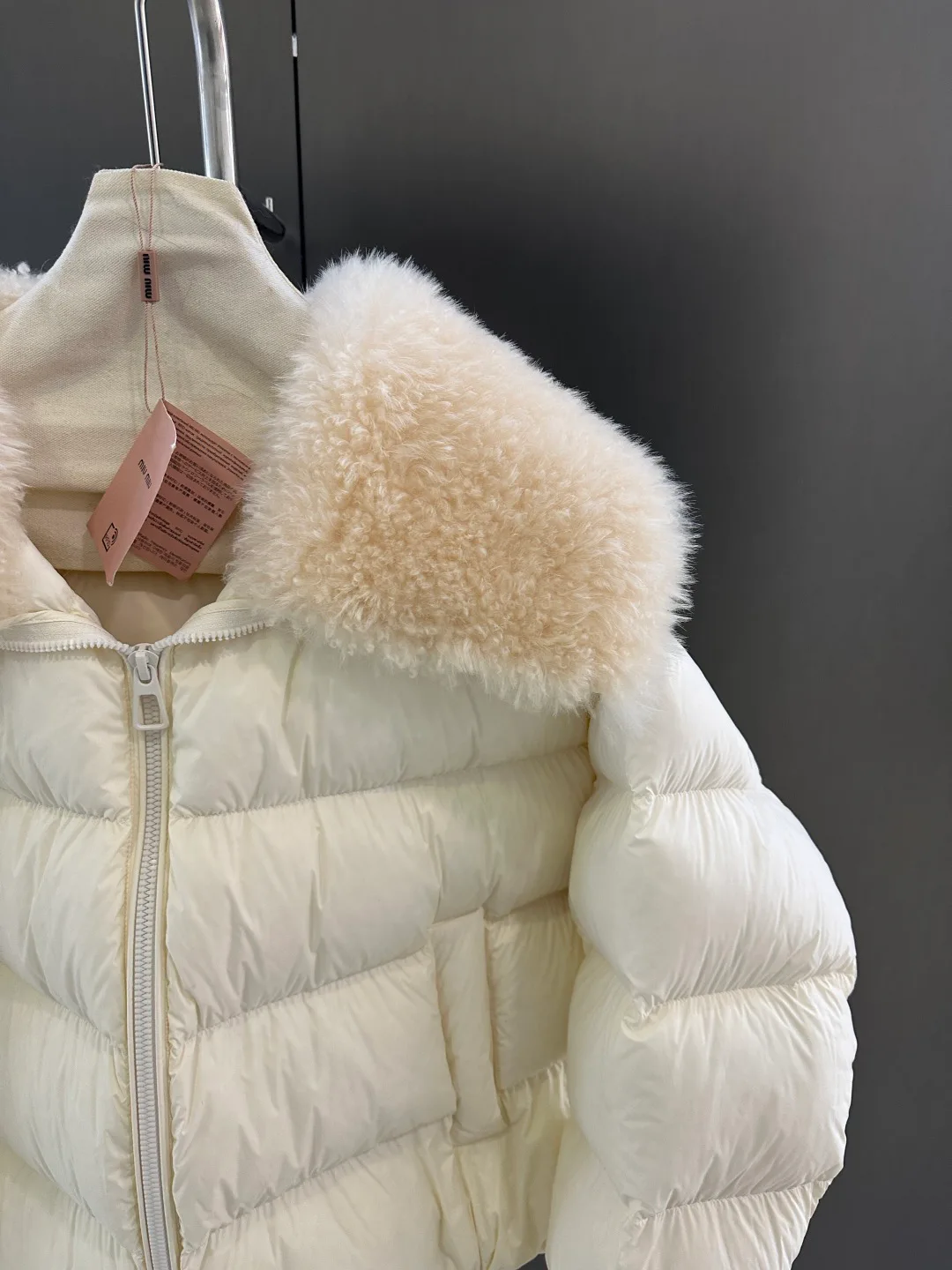 Куртки И Пуховики Женские Miu Miu 1322732