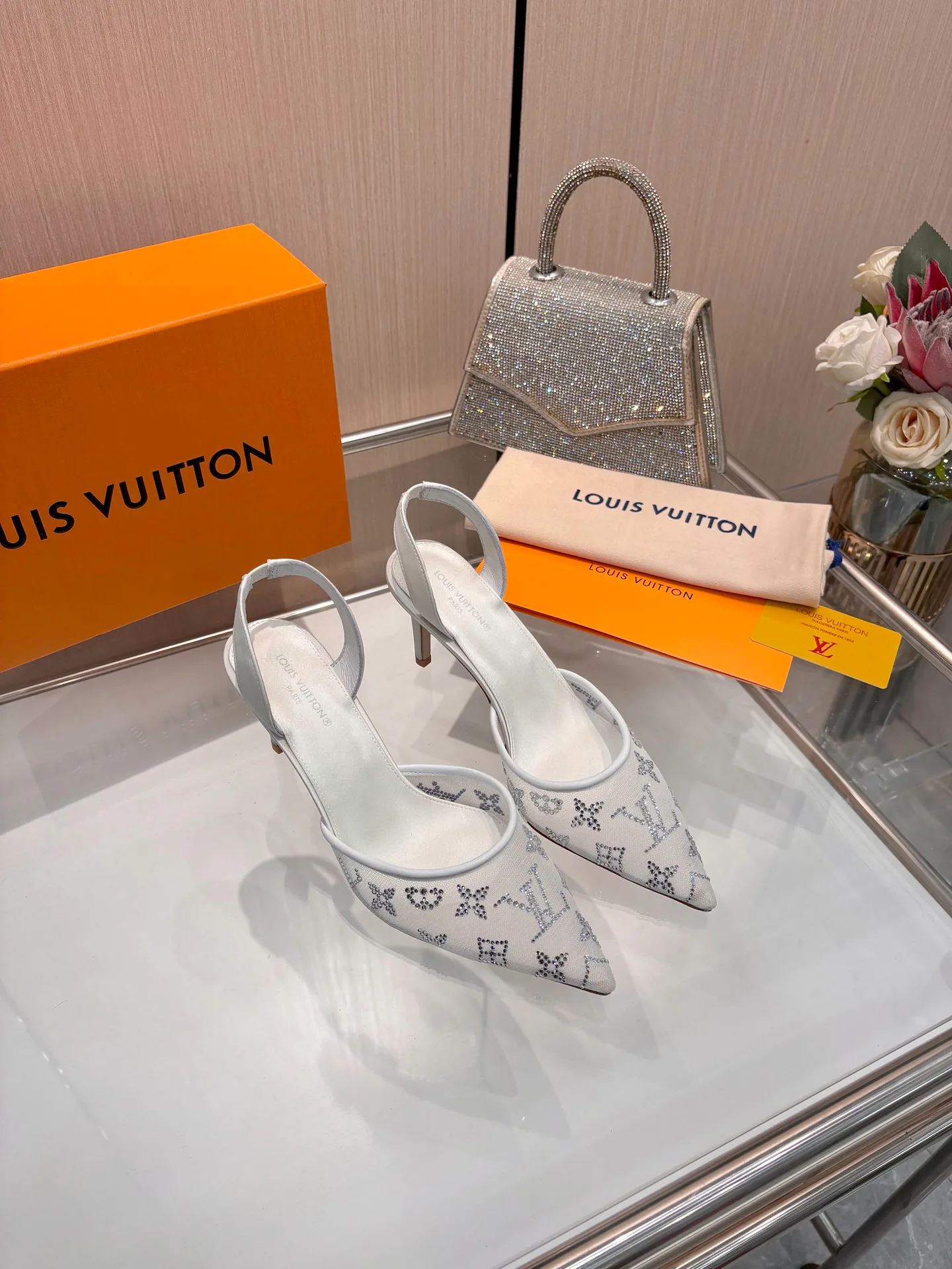 Босоножки Женские Louis Vuitton 18740735