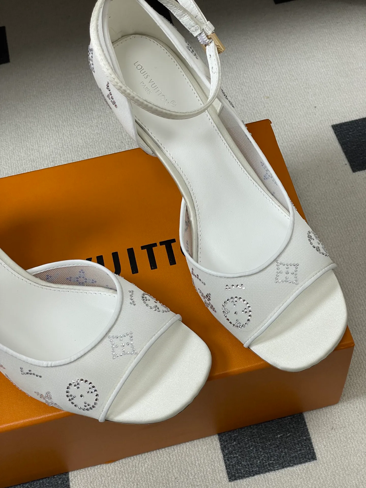 Босоножки Женские Louis Vuitton 11628683