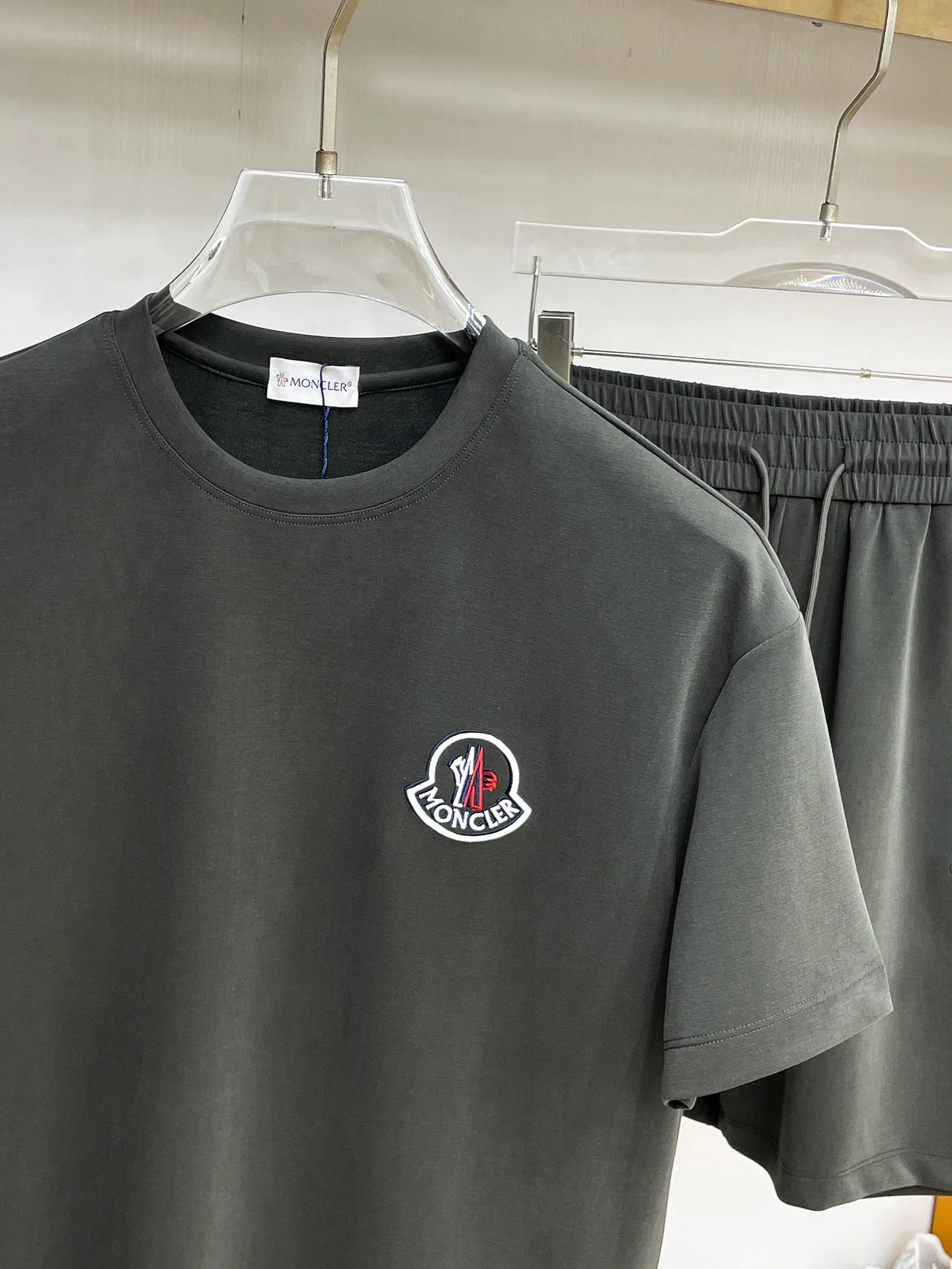 Куртки И Пуховики Мужские Moncler 13255783