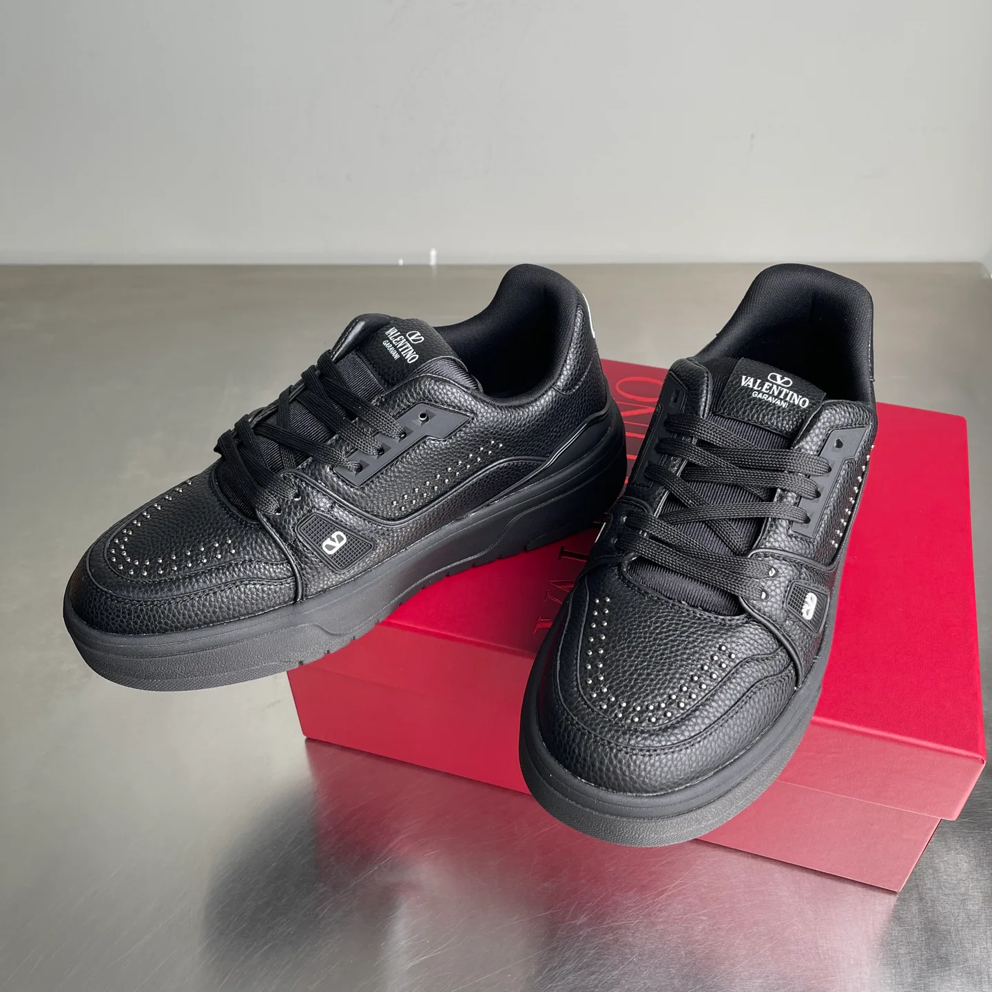 Кроссовки Женские Valentino 11576040