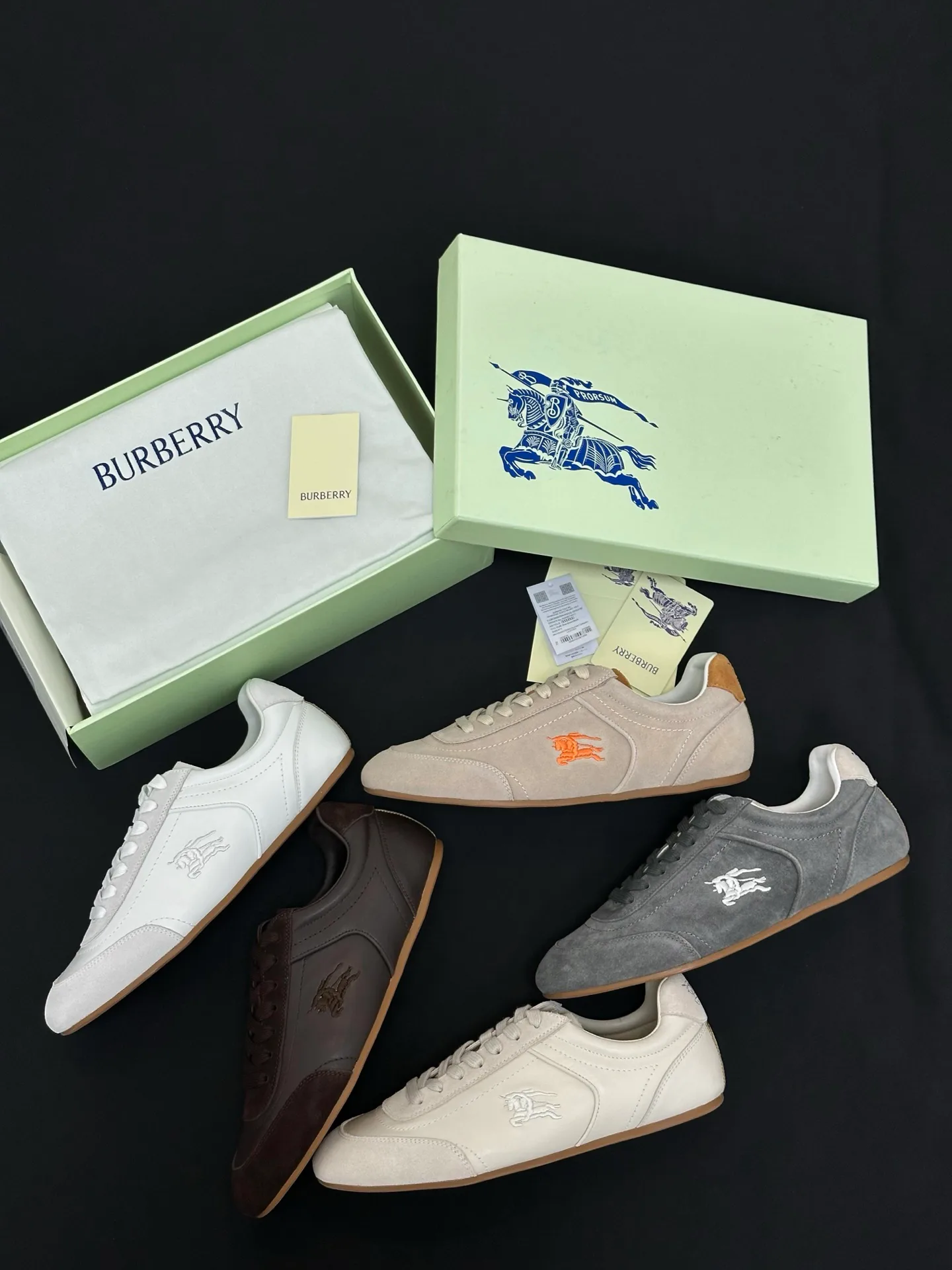 Кроссовки Женские Burberry 18142709
