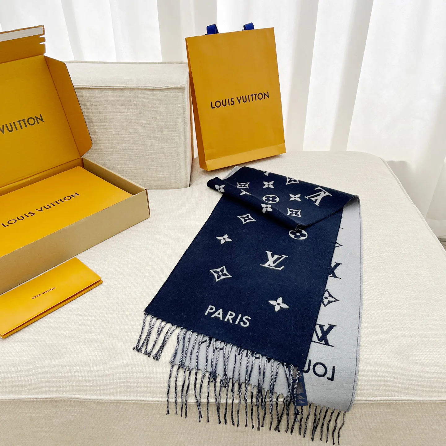 Шарфы Louis Vuitton 18462785