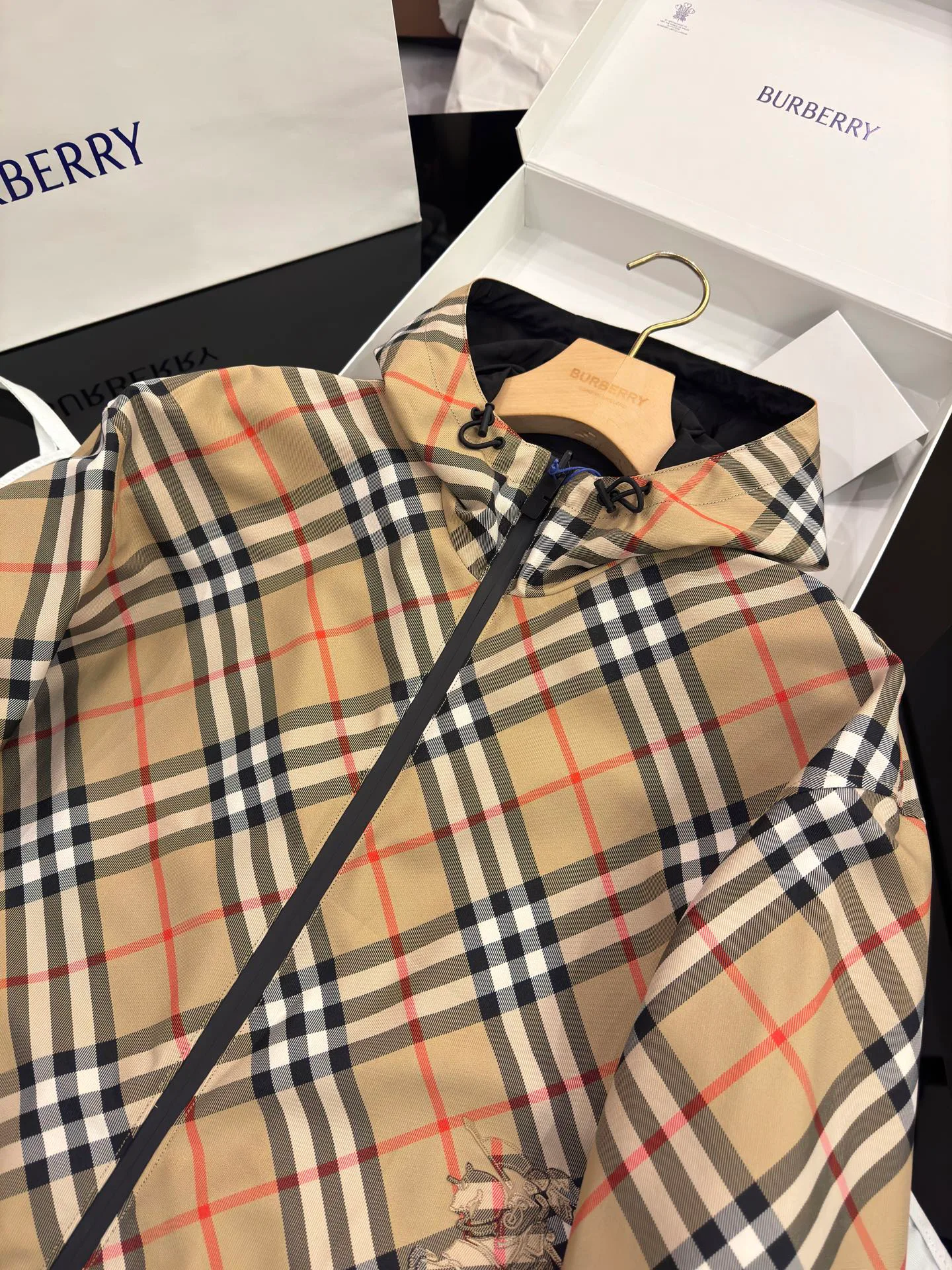 Куртки И Пуховики Женские Burberry 19185341