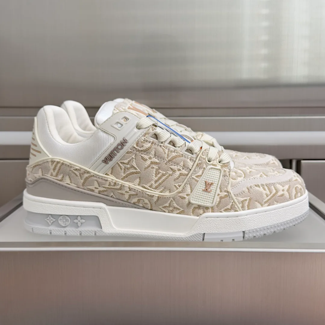 Кроссовки Женские Louis Vuitton 17772023