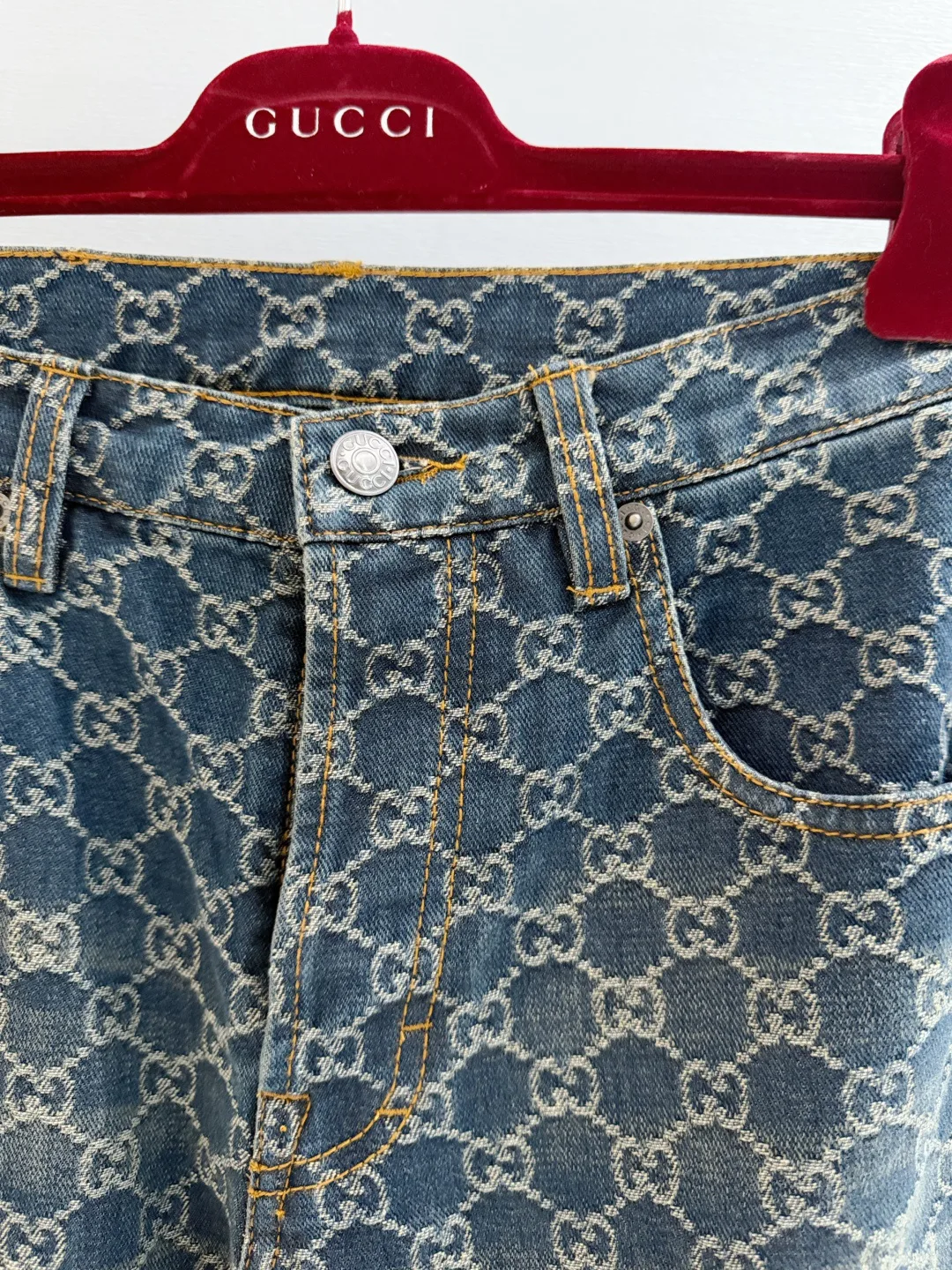 Джинсы Женские Gucci 18050177