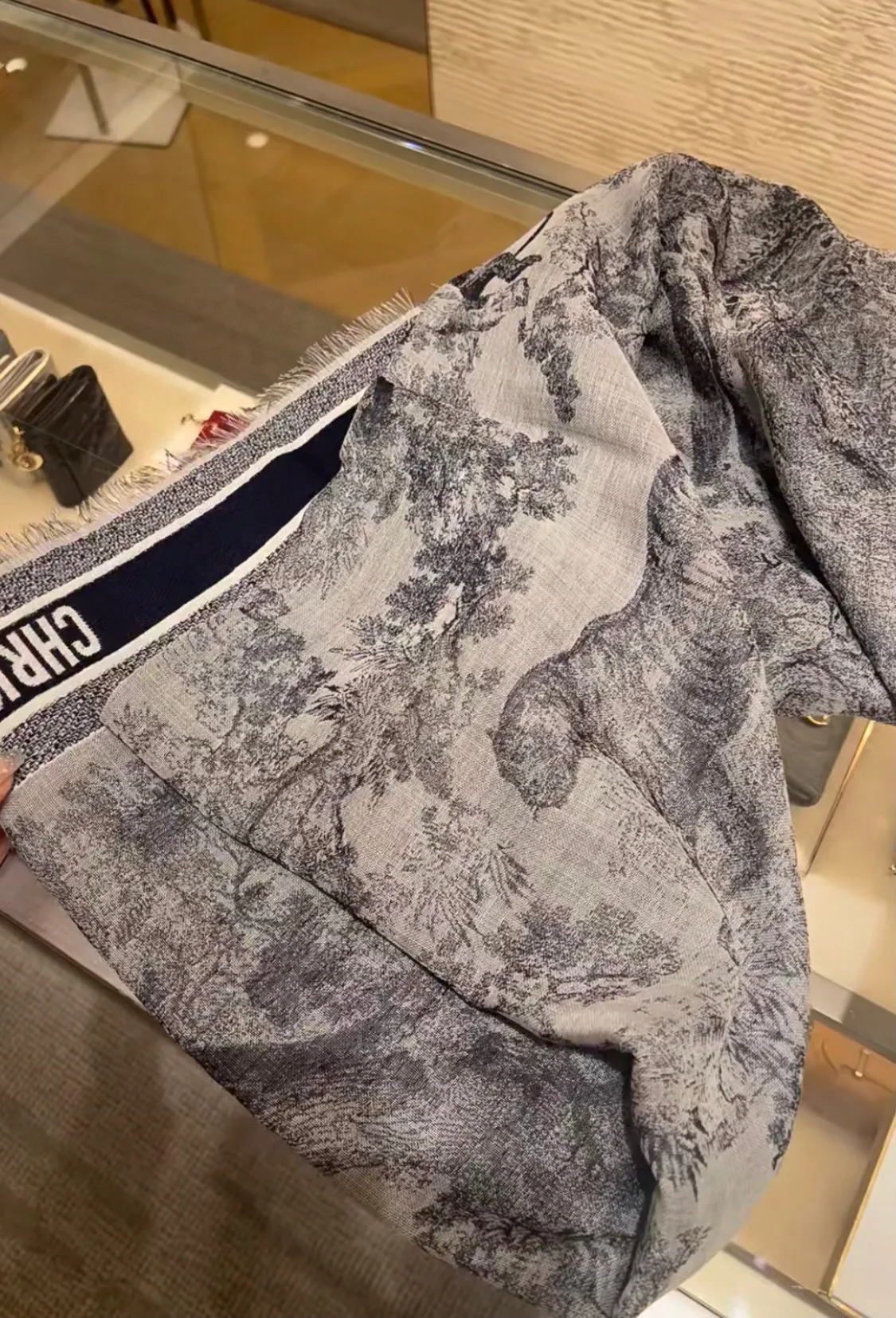 Шарфы Christian Dior 17448571