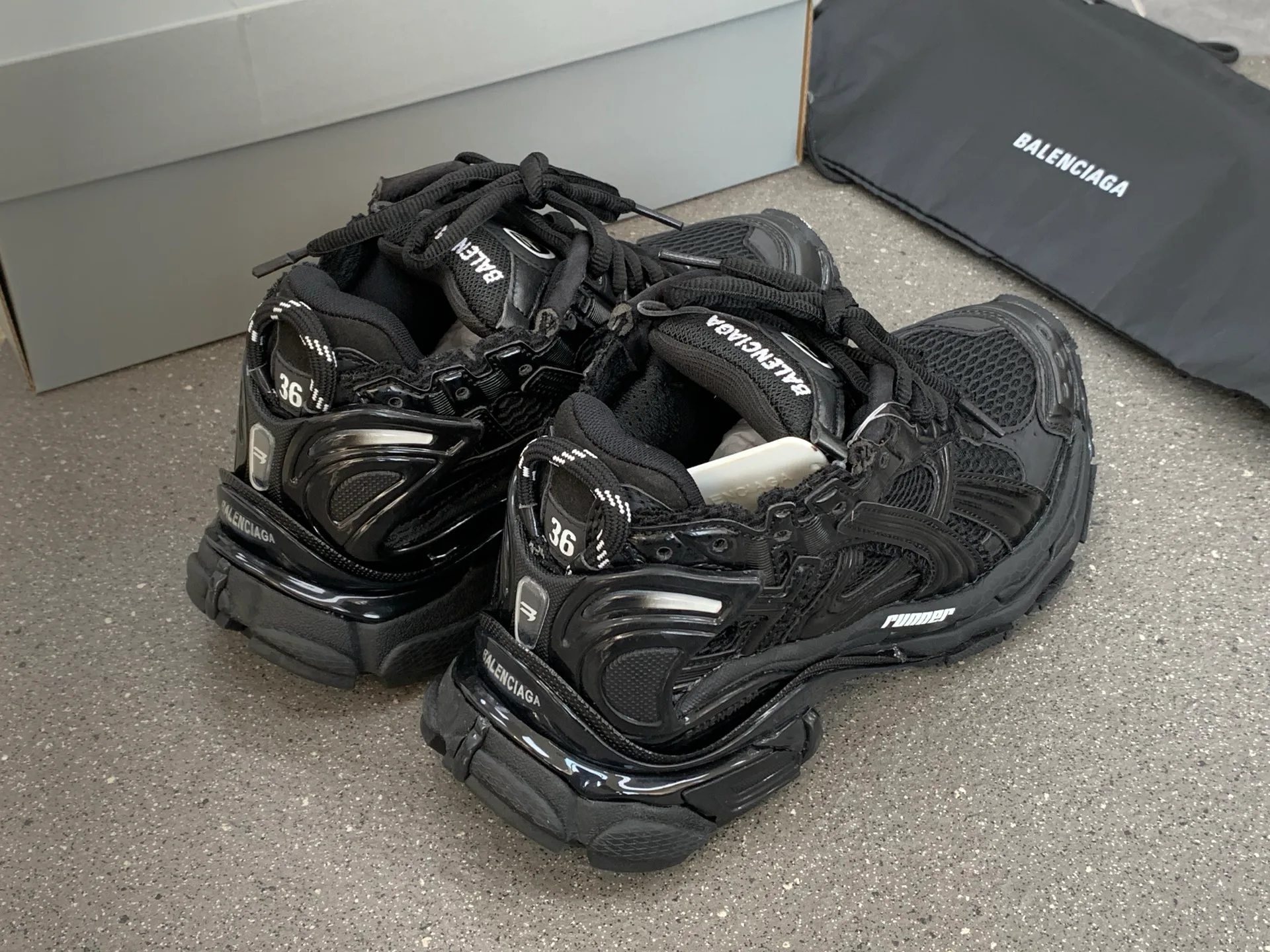 Кроссовки Женские Balenciaga 11568353