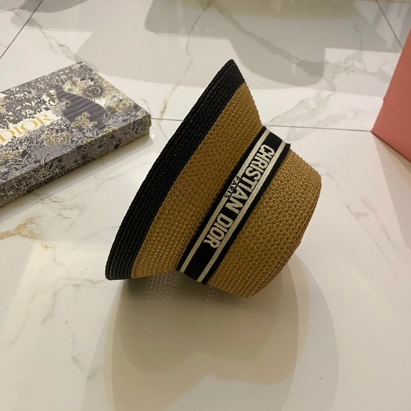 Головные Уборы Christian Dior 17498277