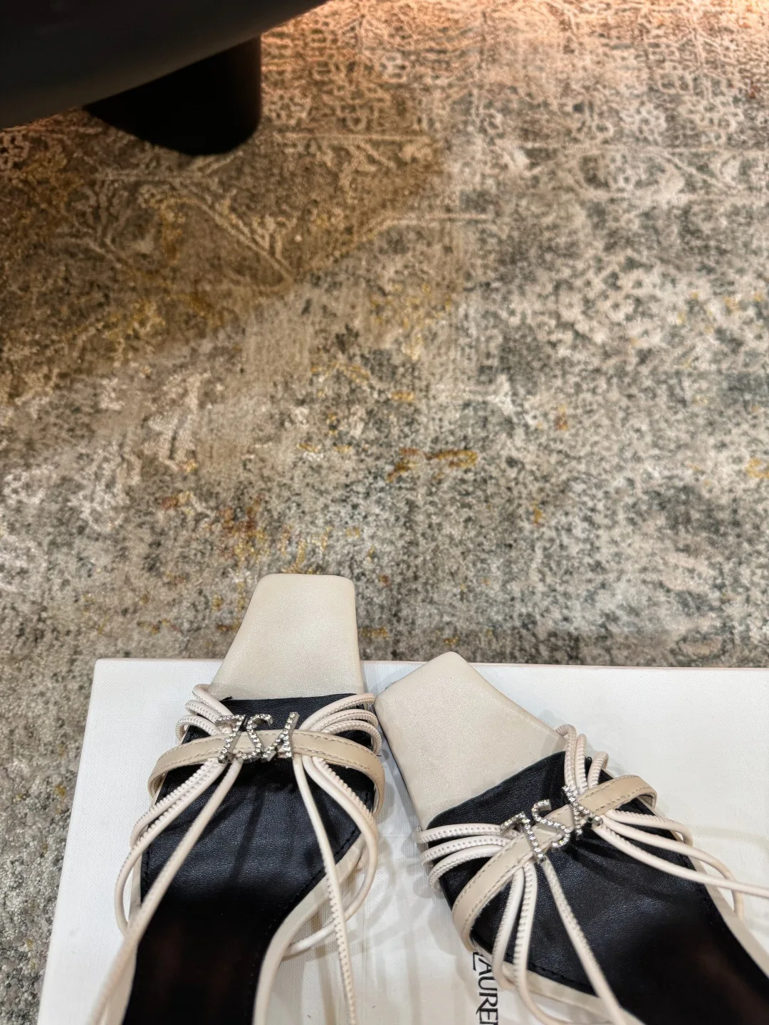 Босоножки Женские Saint Laurent 11579342