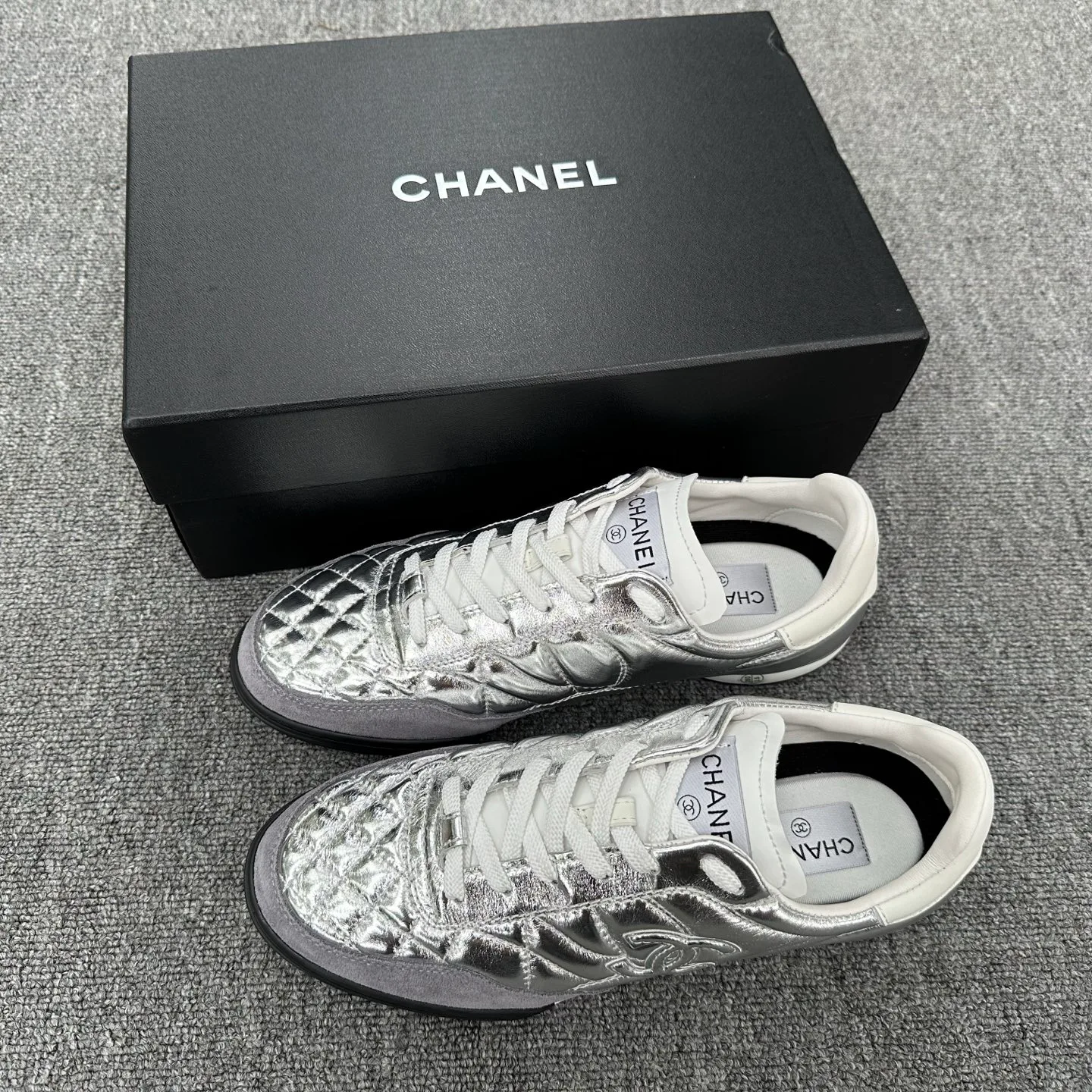 Кроссовки Женские Chanel 18076097
