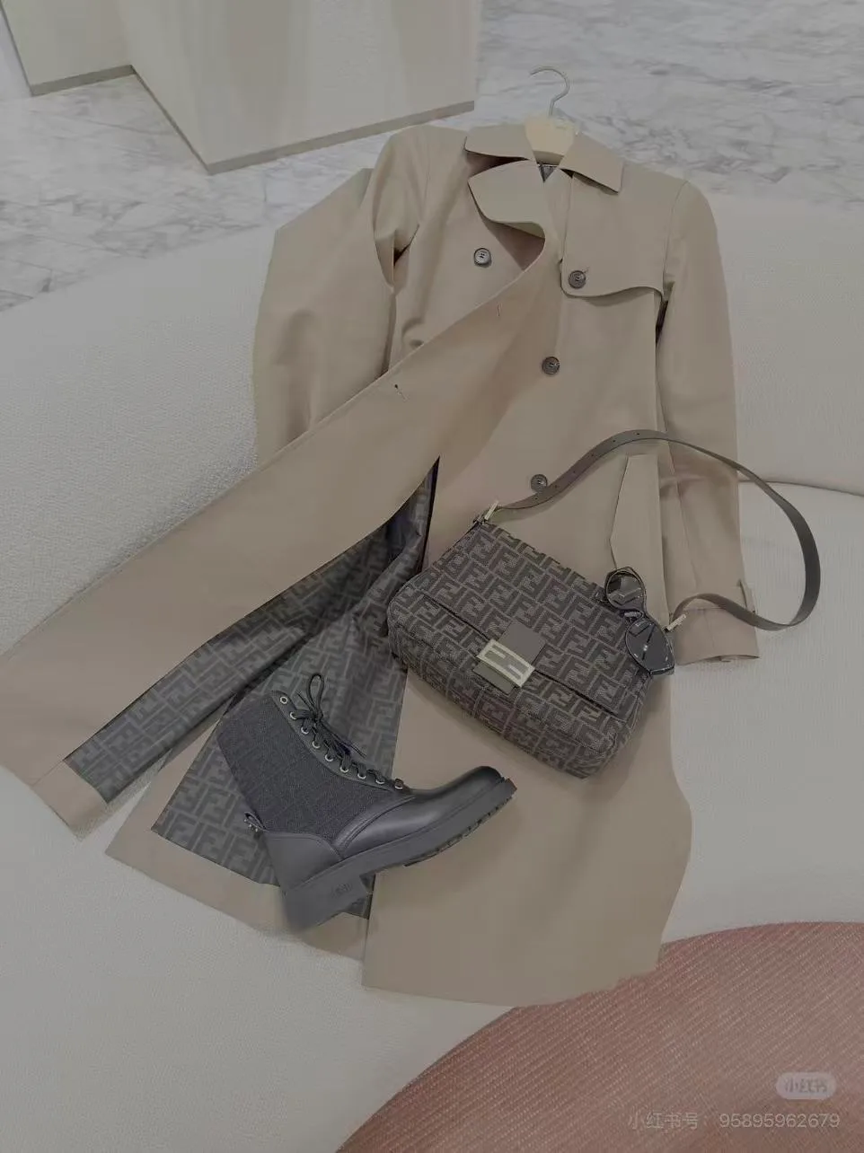 Тренчи Женские Fendi 19001034
