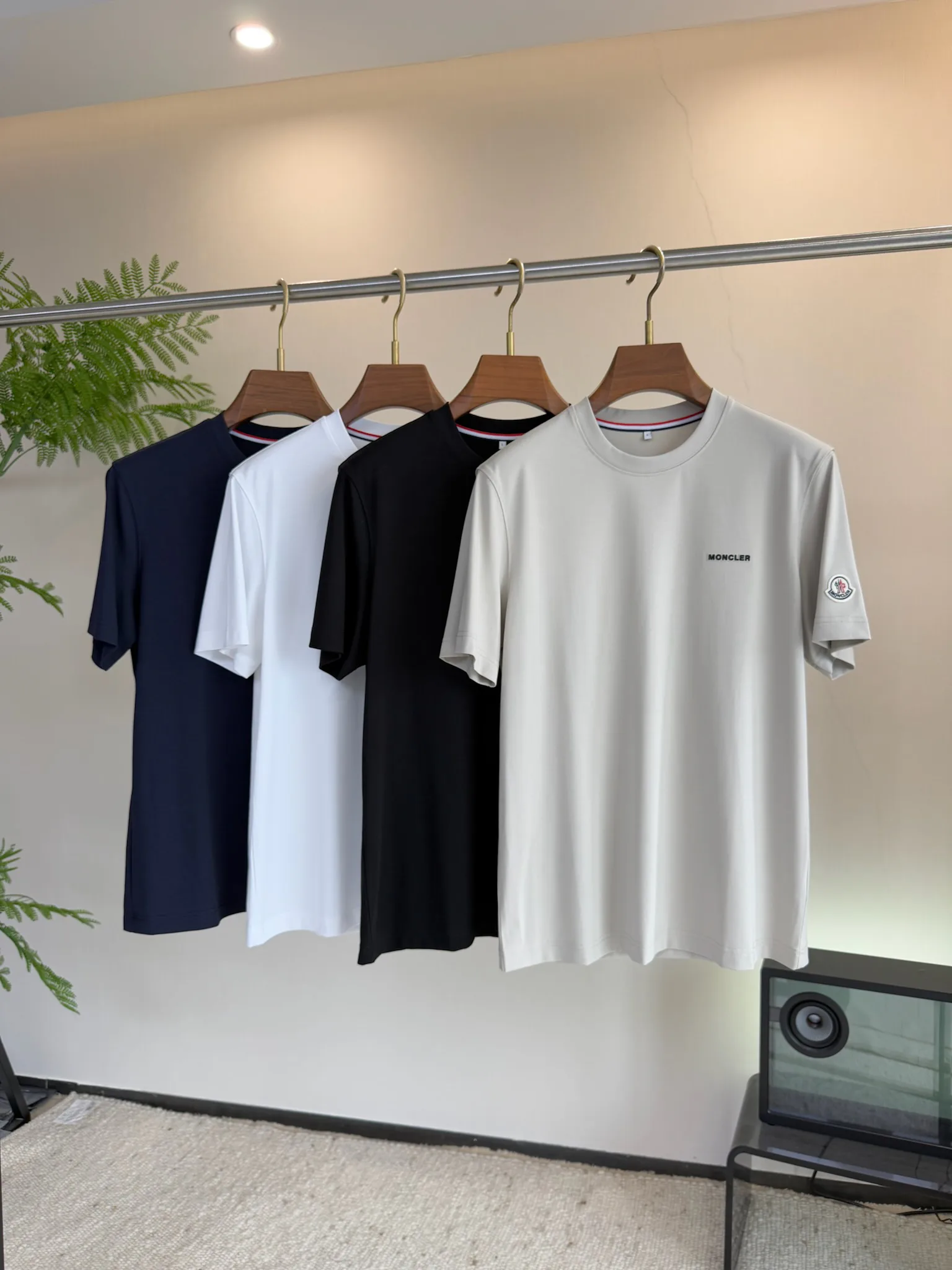 Футболки Мужские Moncler 11706095