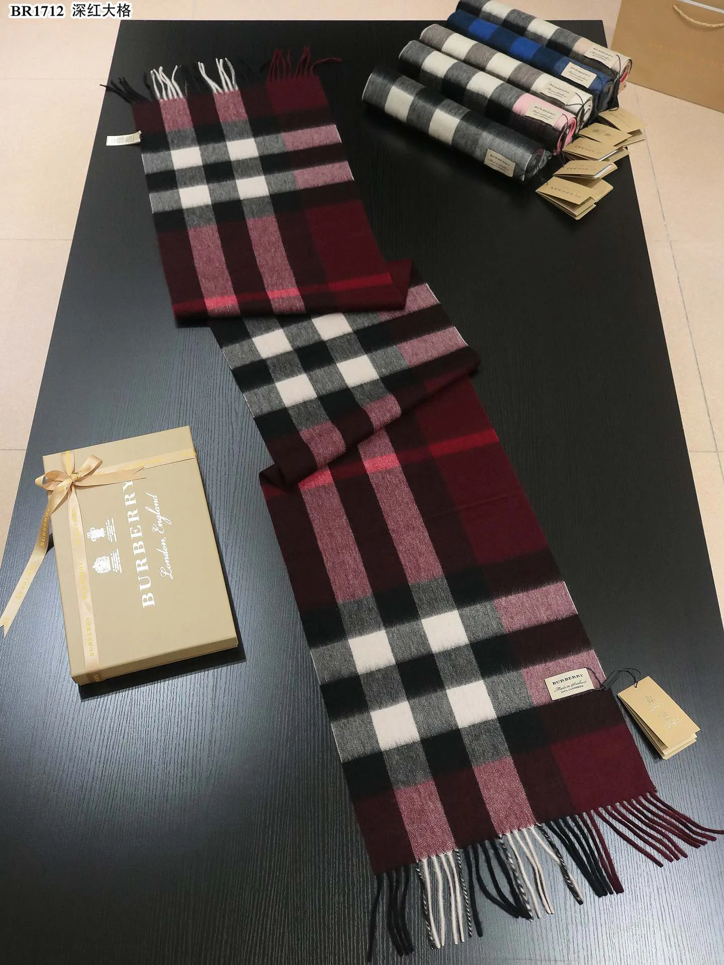 Шарфы Burberry 2588555