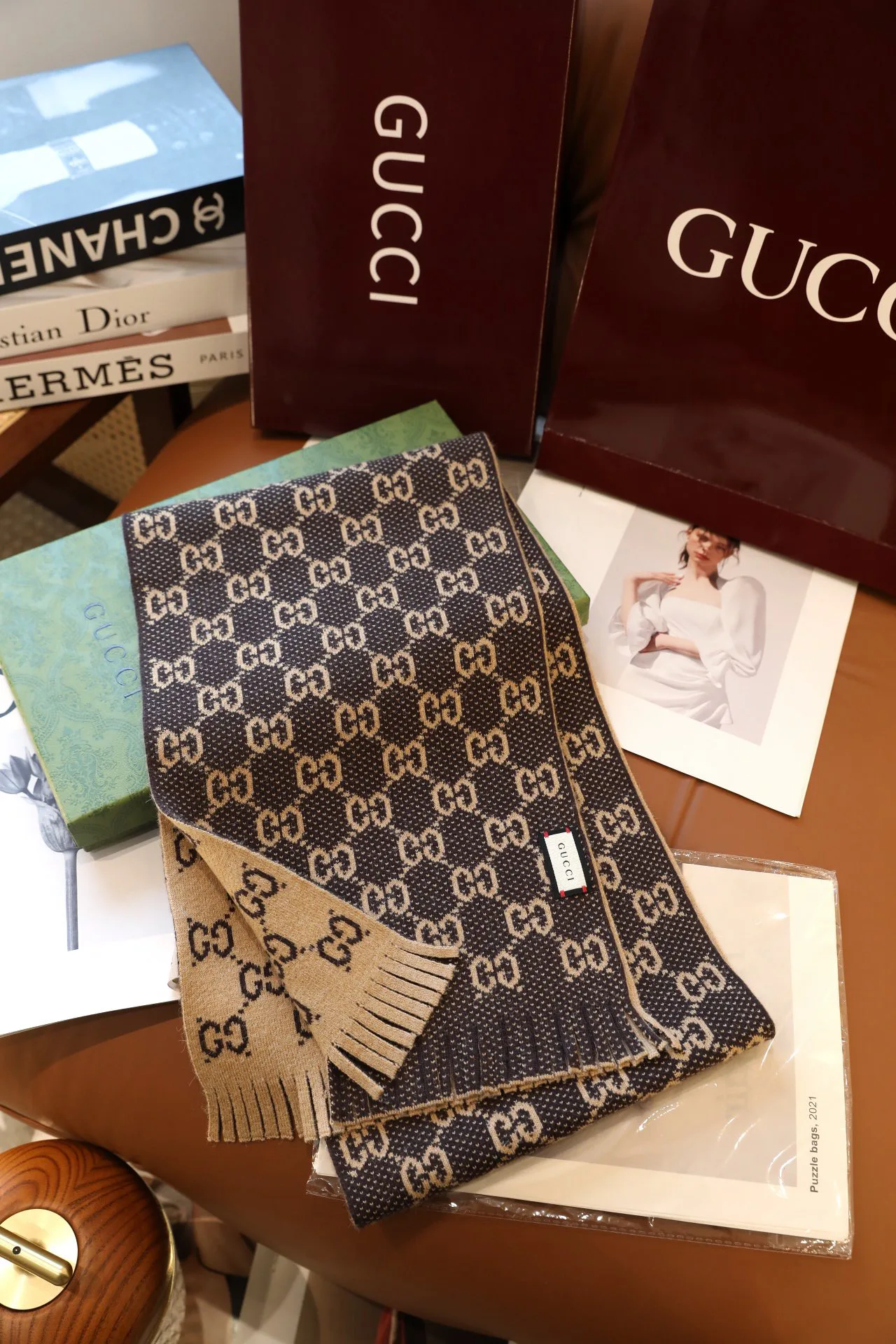 Шарфы Gucci 597381