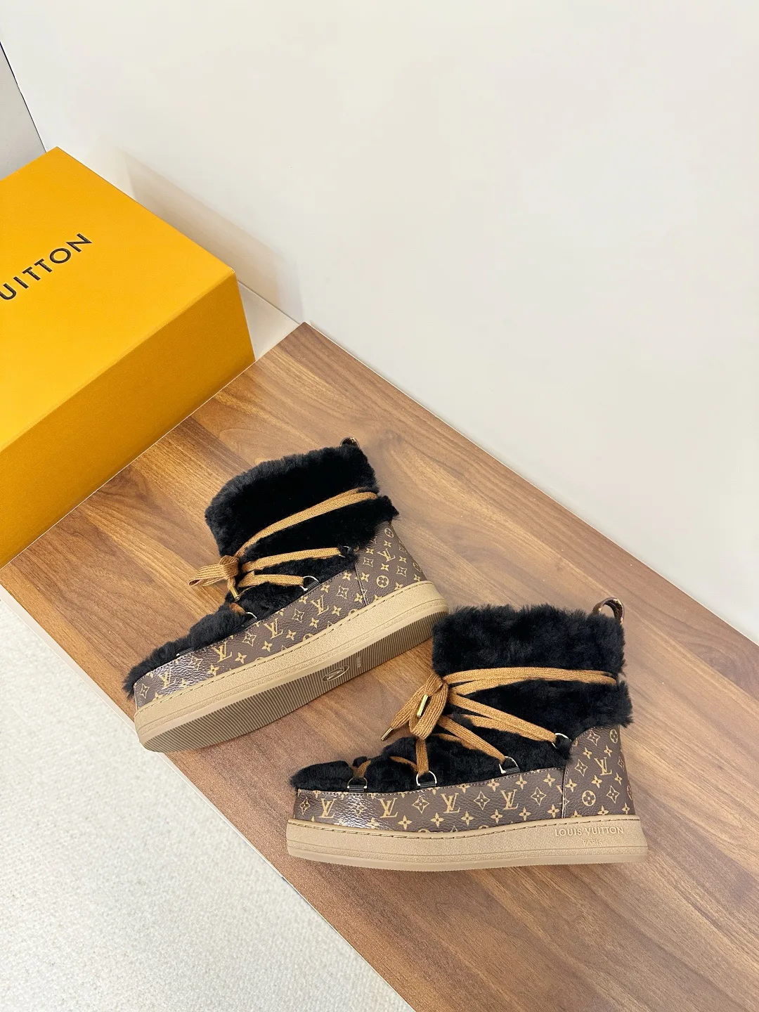 Угги Женские Louis Vuitton 582492
