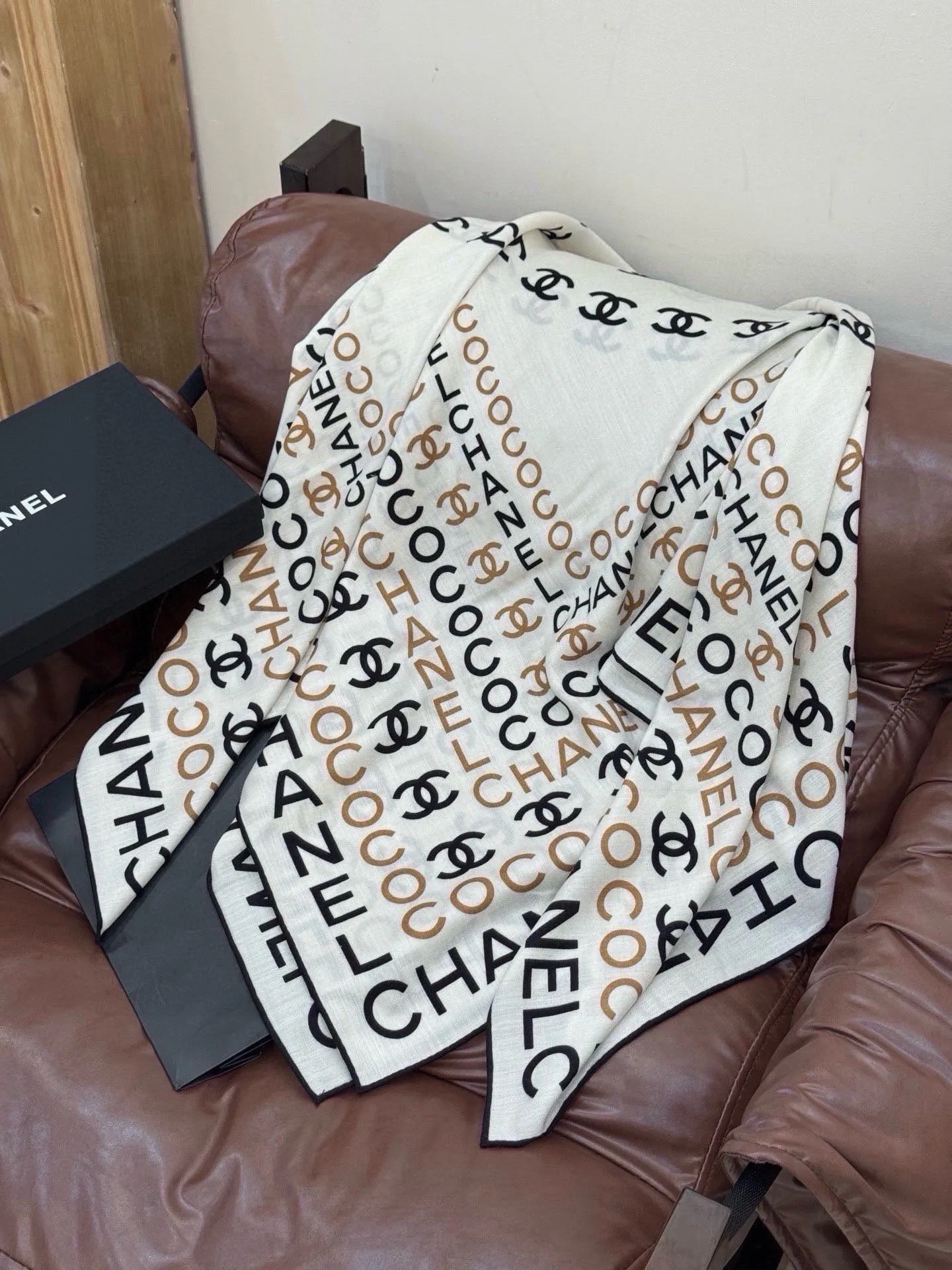Шарфы Chanel 17631799