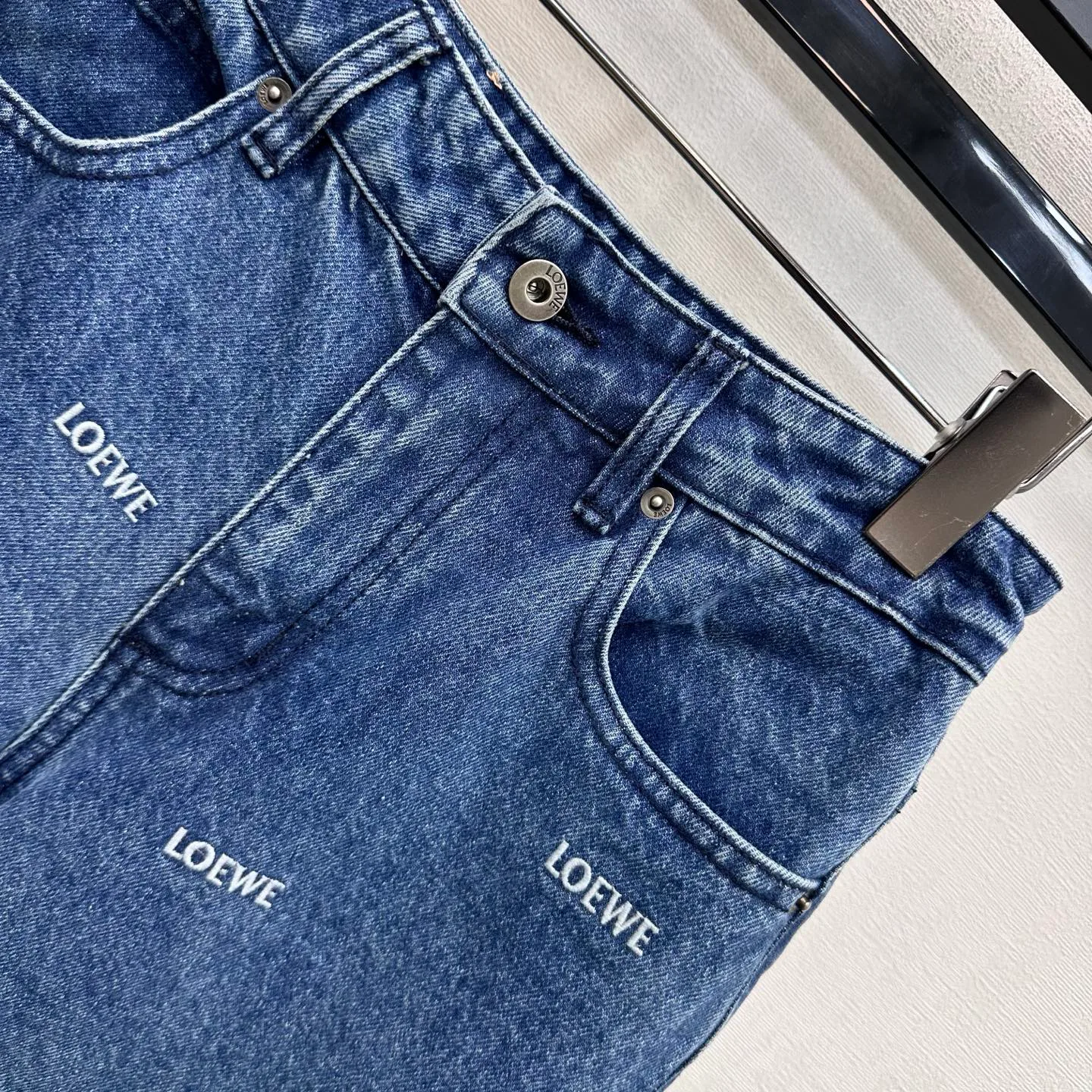 Джинсы Женские Loewe 19244321