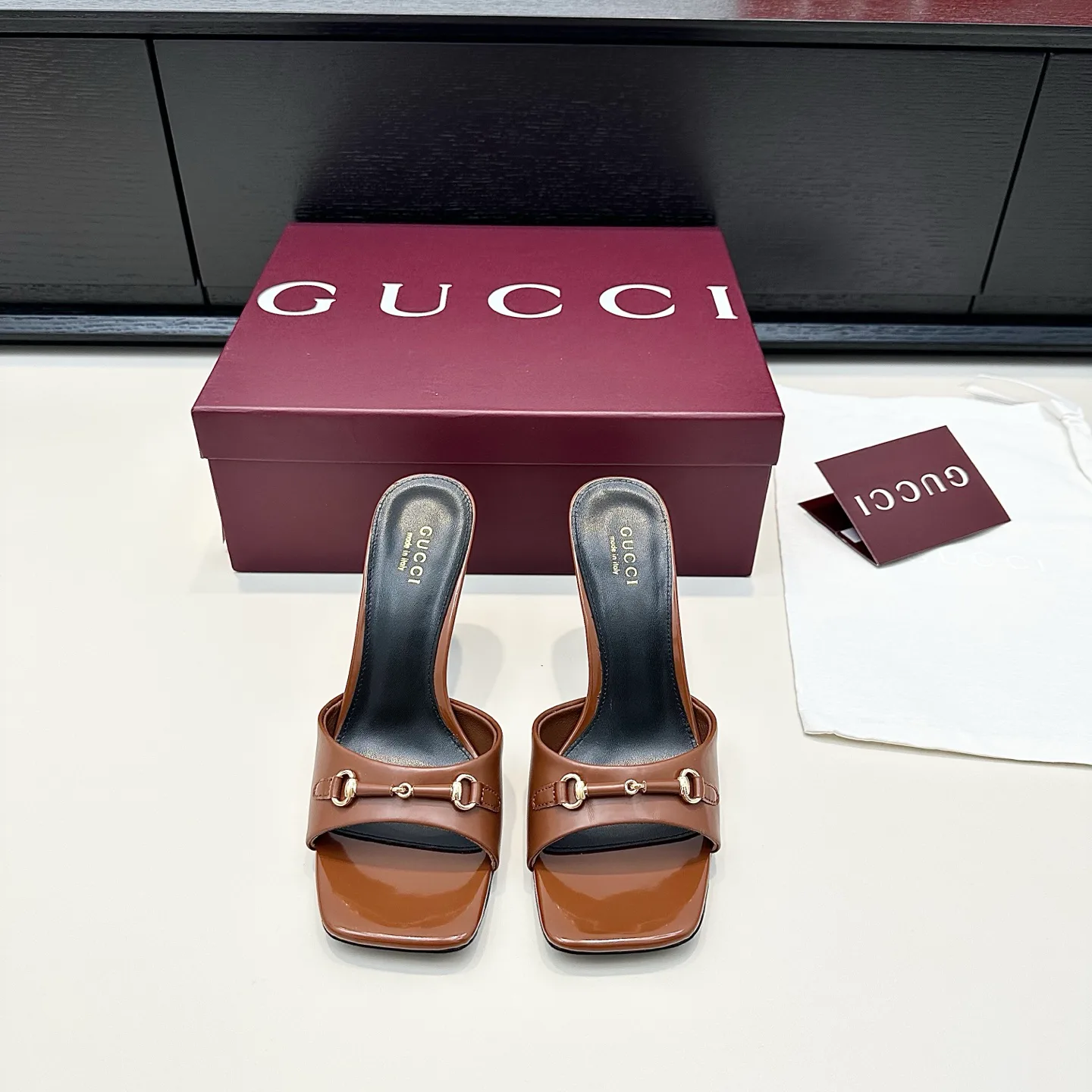 Босоножки Женские Gucci 17614699
