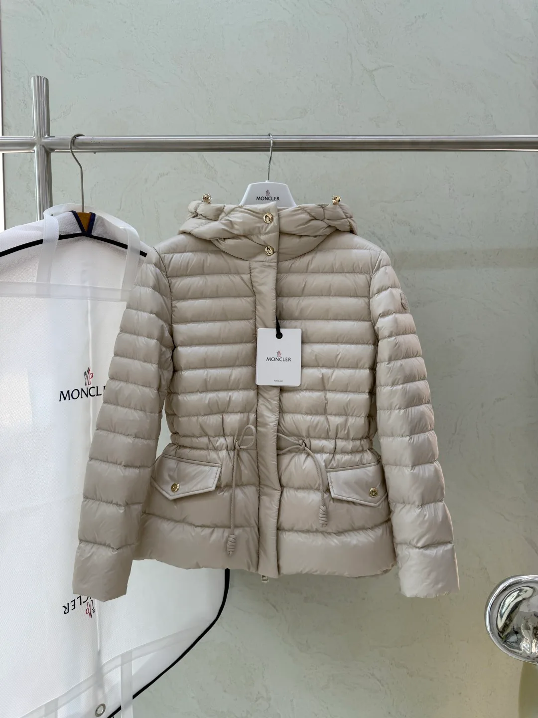 Куртки И Пуховики Женские Moncler 18043552