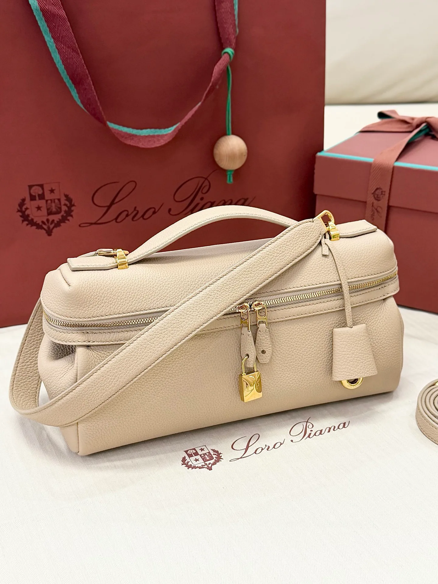 Классические Сумки Женские Loro Piana 17692348