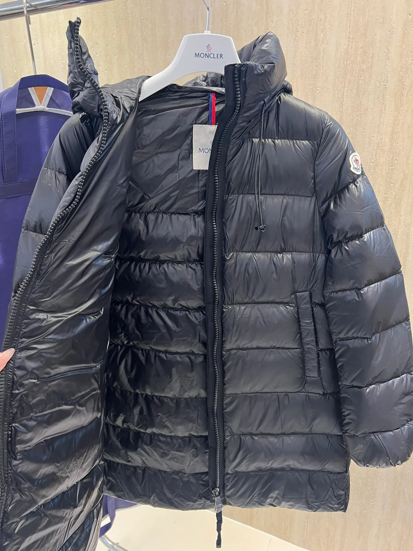 Куртки И Пуховики Мужские Moncler 18231604
