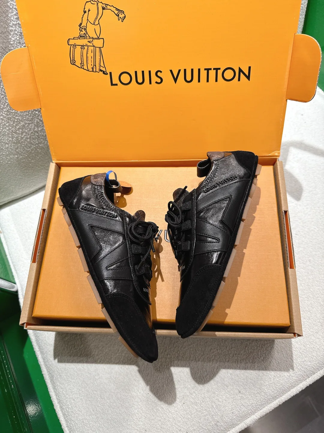 Кроссовки Женские Louis Vuitton 809156