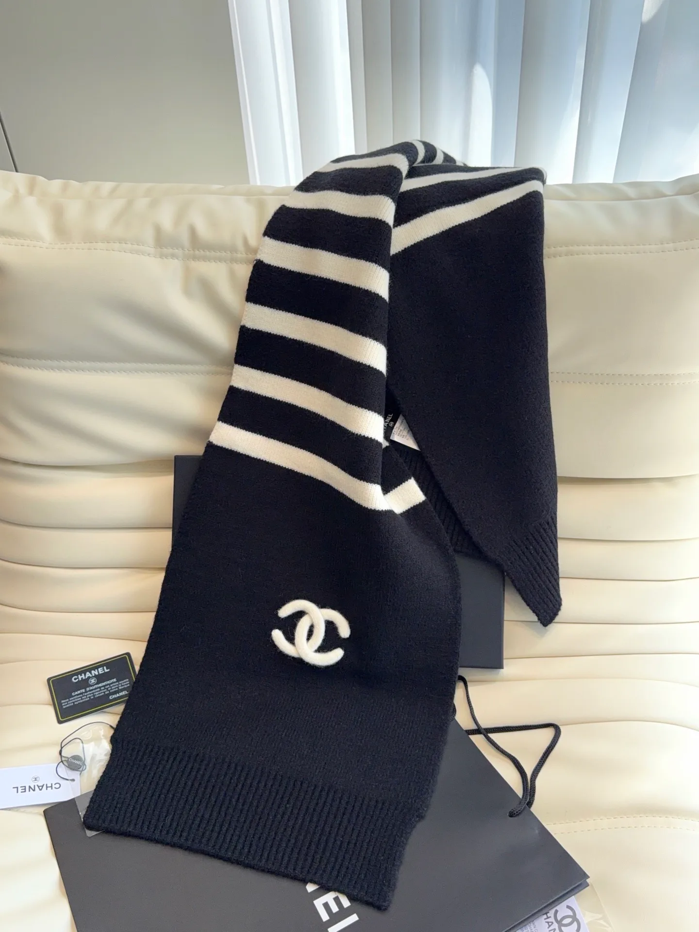 Шарфы Chanel 18401226