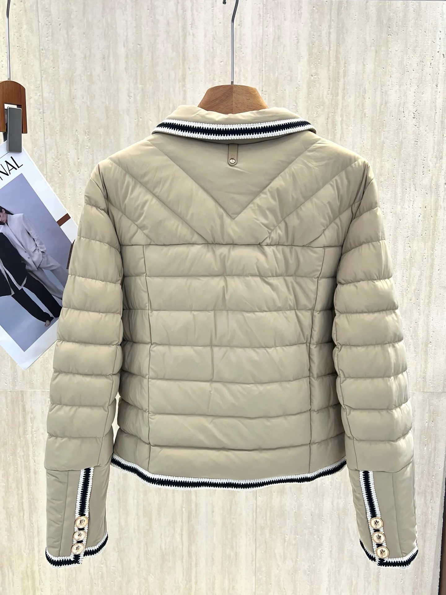 Куртки И Пуховики Женские Moncler 17959146