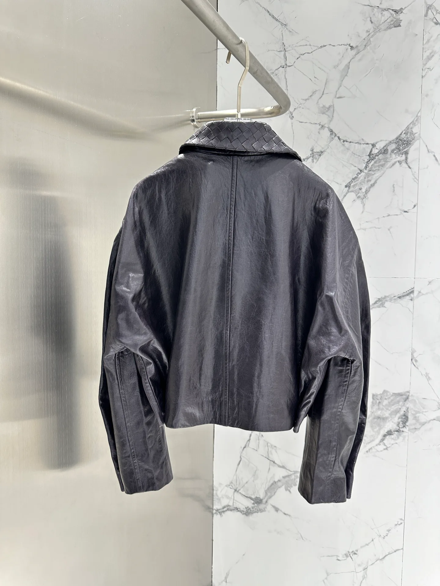Кожаные Куртки И Дублёнки Женские Bottega Veneta 11759372