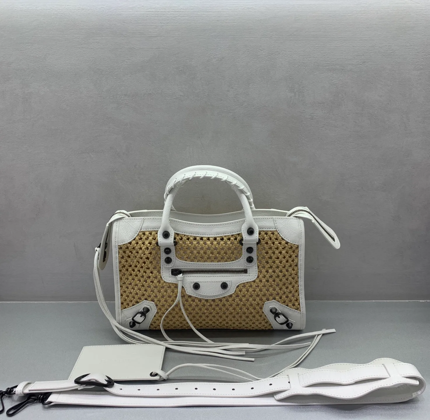Классические Сумки Женские Balenciaga 17419167