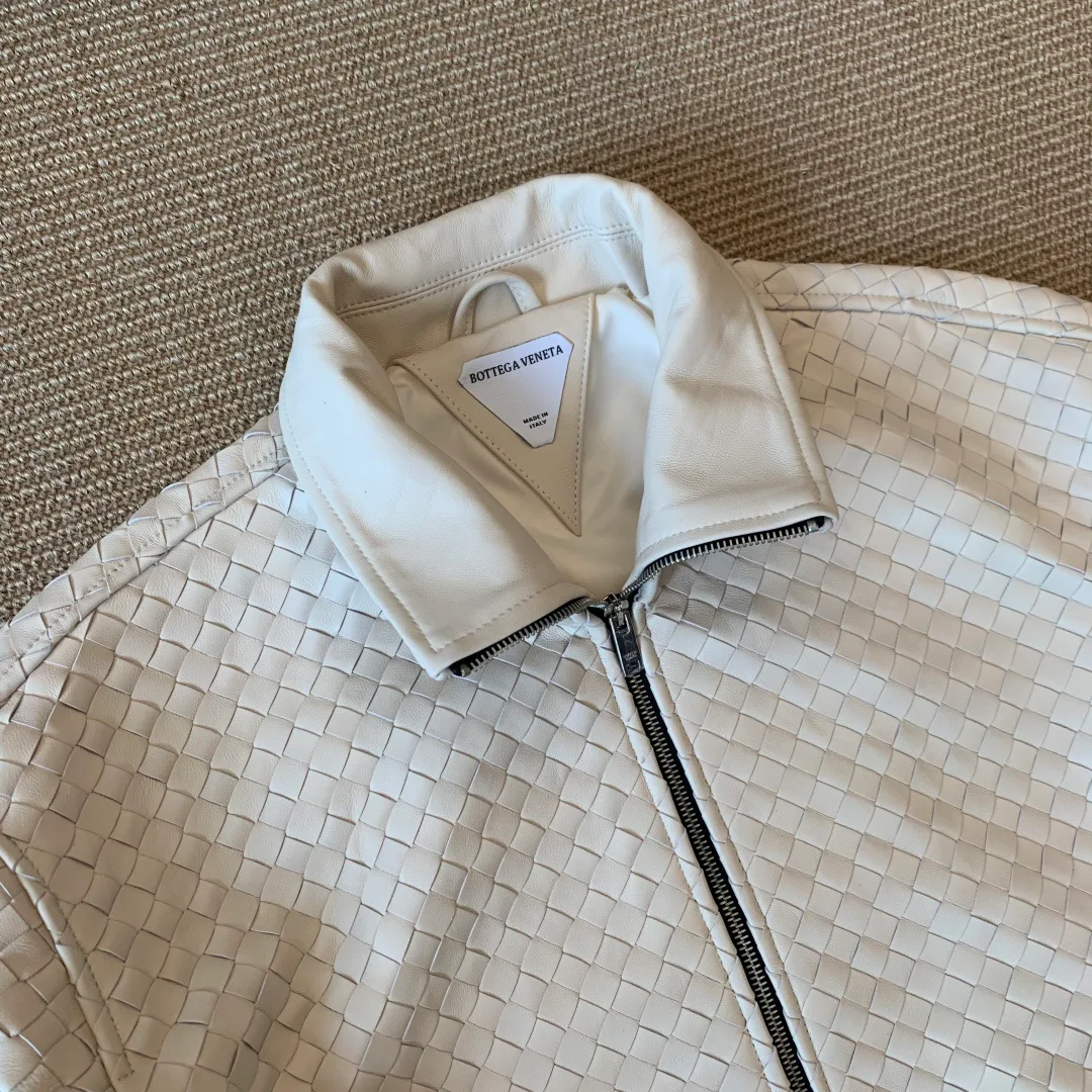 Кожаные Куртки И Дублёнки Женские Bottega Veneta 17910971