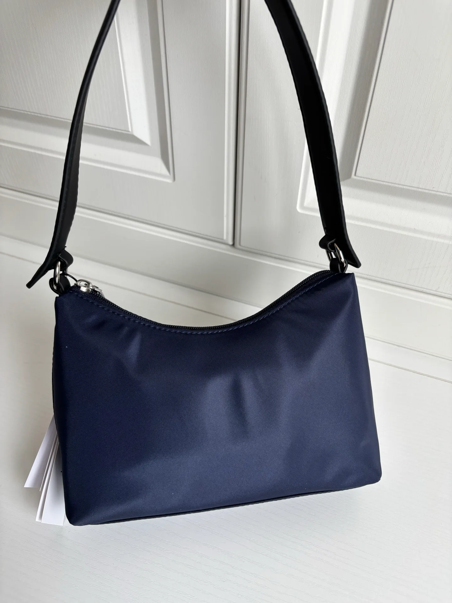 Сумки На Ремне Женские Calvin Klein 347307