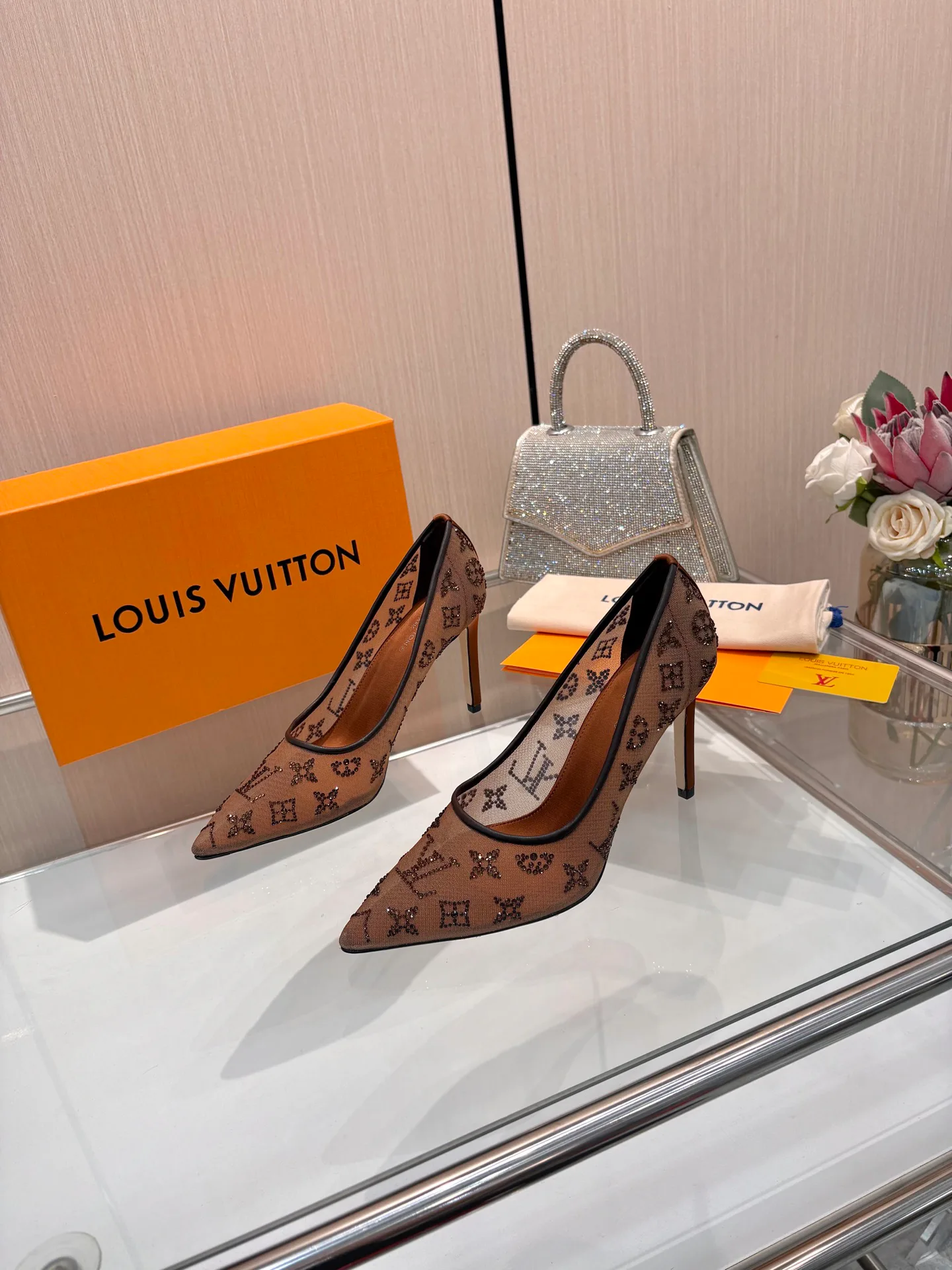 Туфли Женские Louis Vuitton 19597271