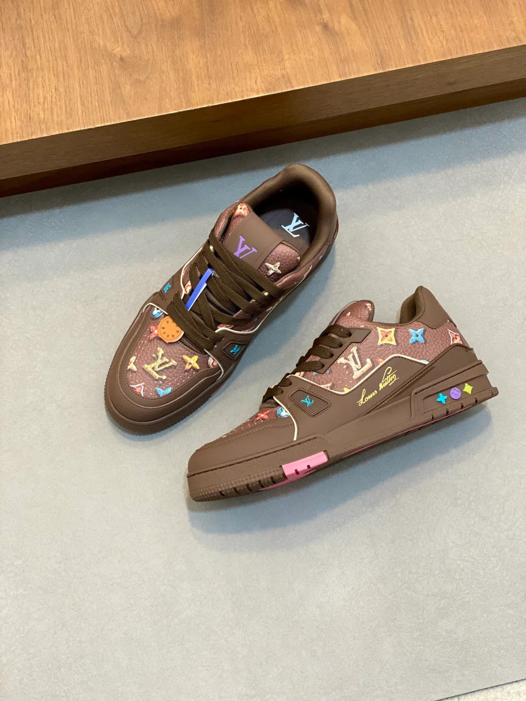 Кроссовки Женские Louis Vuitton 1570266